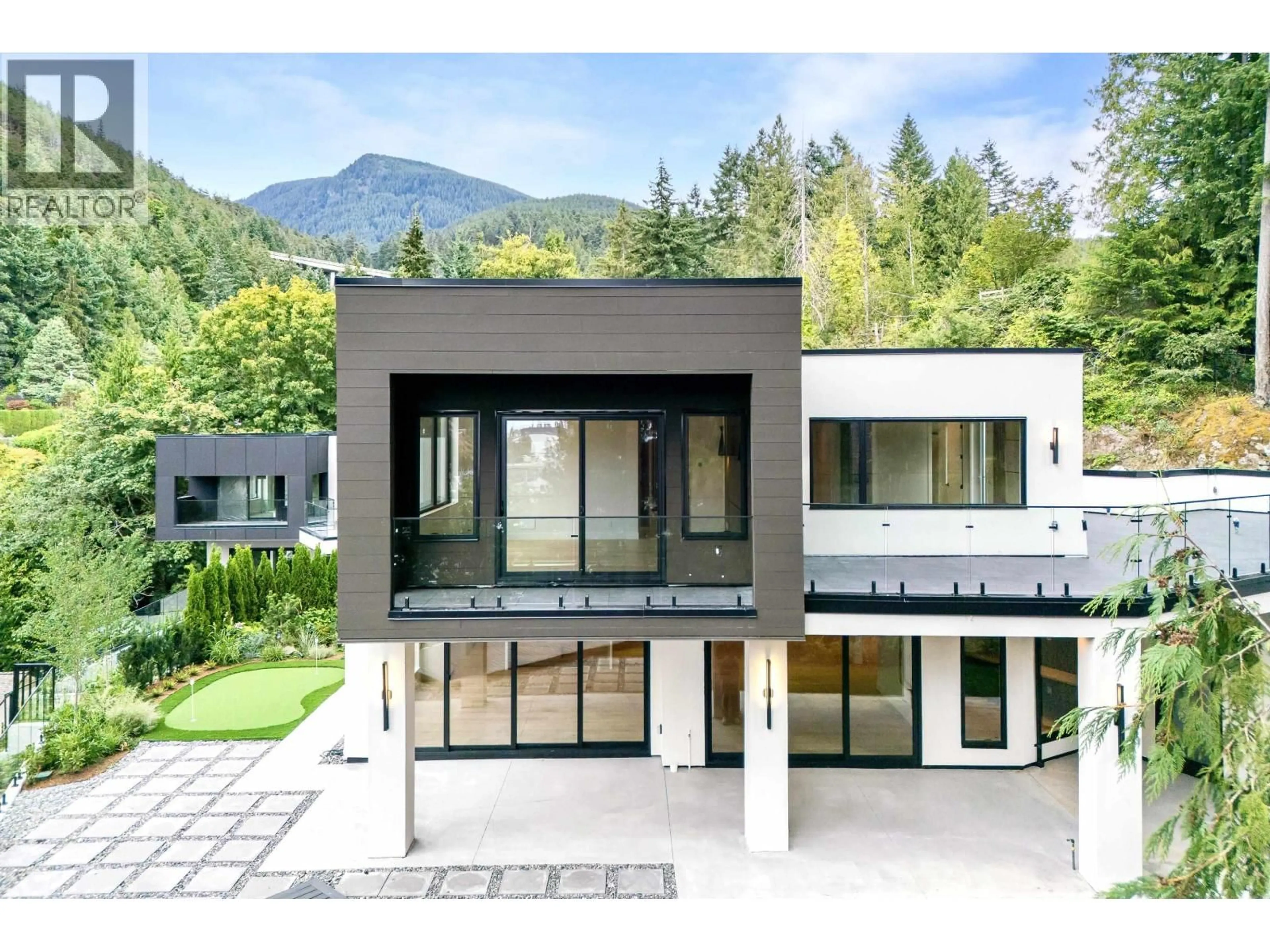 Home with vinyl exterior material, mountain view for 5773 PRIMROSE PLACE, West Vancouver British Columbia V7W1T4