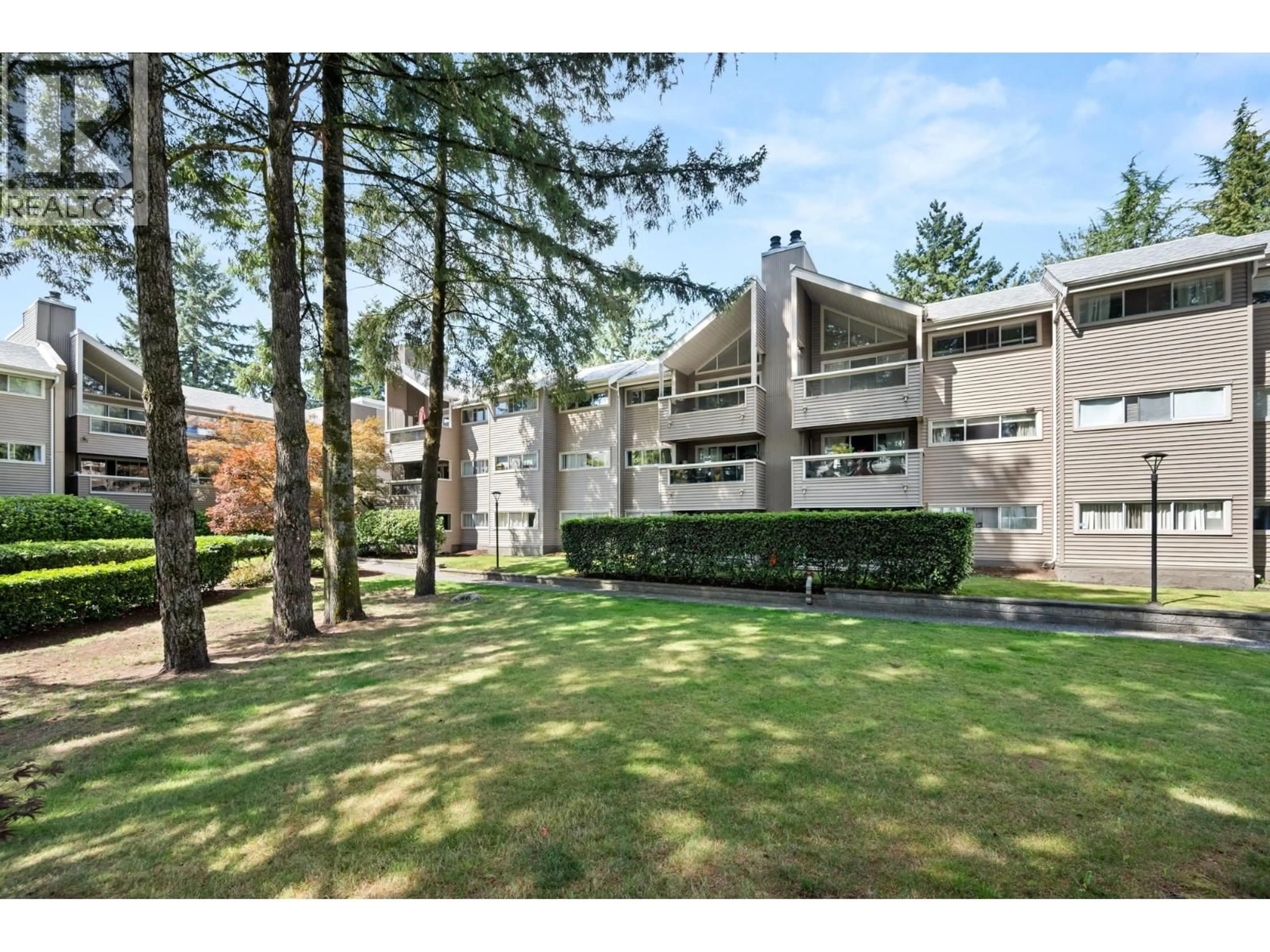 Patio, unknown for 103 - 932 ROBINSON STREET, Coquitlam British Columbia V3J7R8