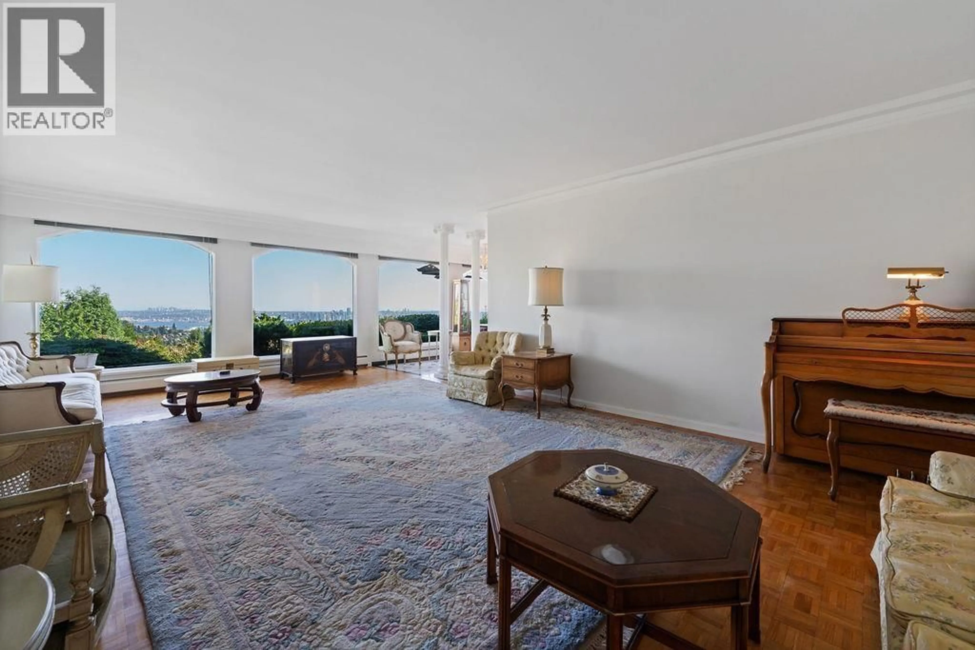 Living room with furniture, unknown for 1373 CAMWELL DRIVE, West Vancouver British Columbia V7S2M6