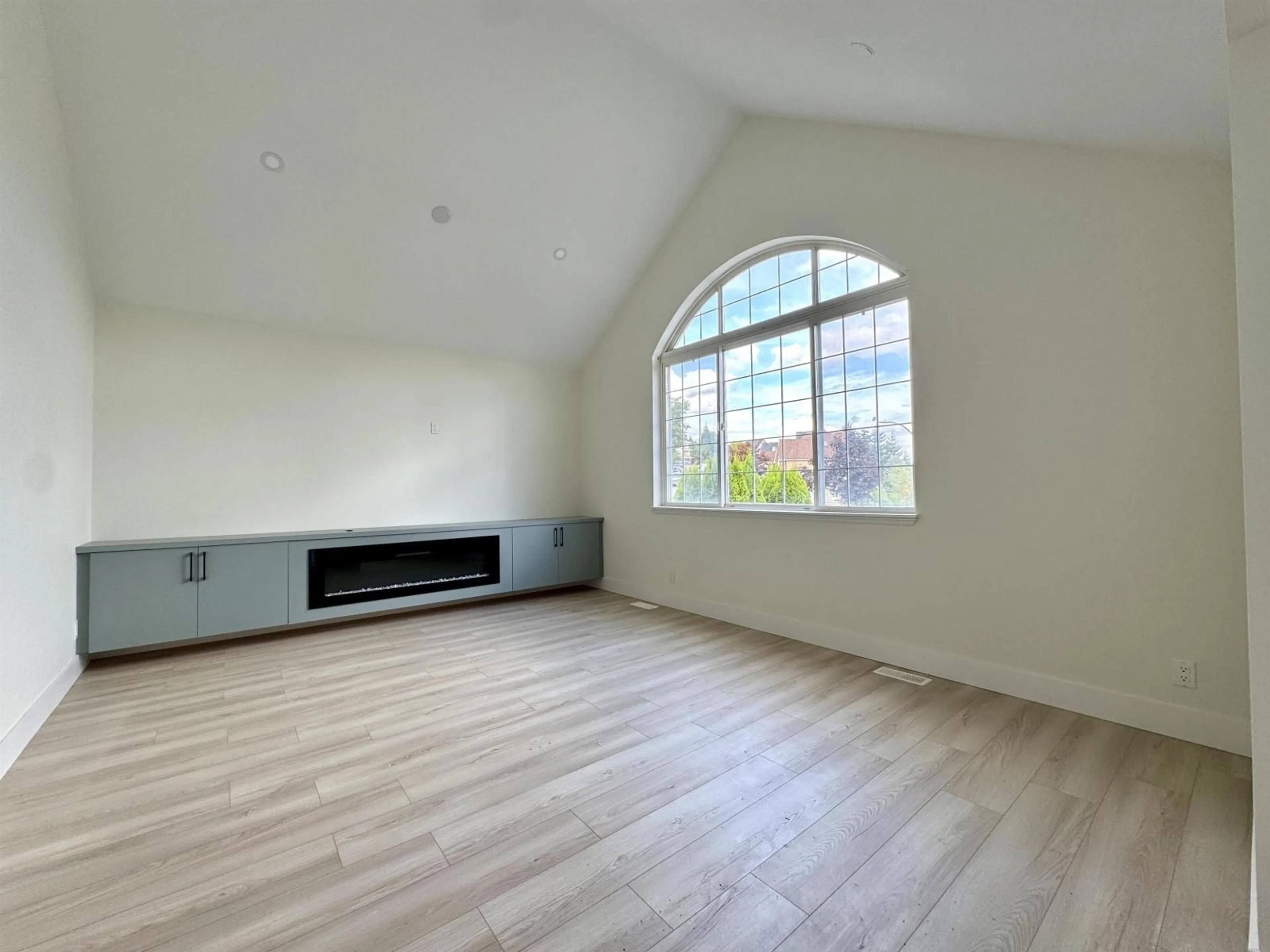 A pic of a room for 35921 STONERIDGE, Abbotsford British Columbia V3G1L9
