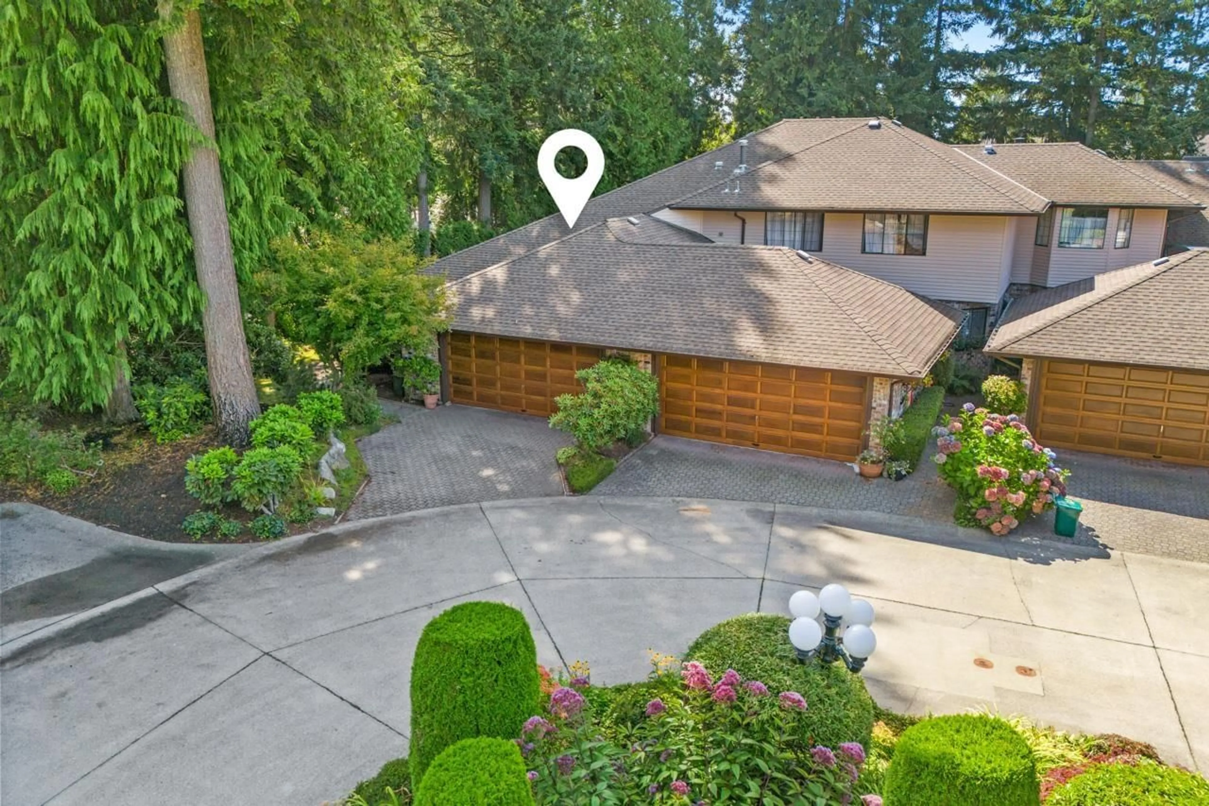 A pic from outside/outdoor area/front of a property/back of a property/a pic from drone, street for 11 - 1725 SOUTHMERE, Surrey British Columbia V4A7A7