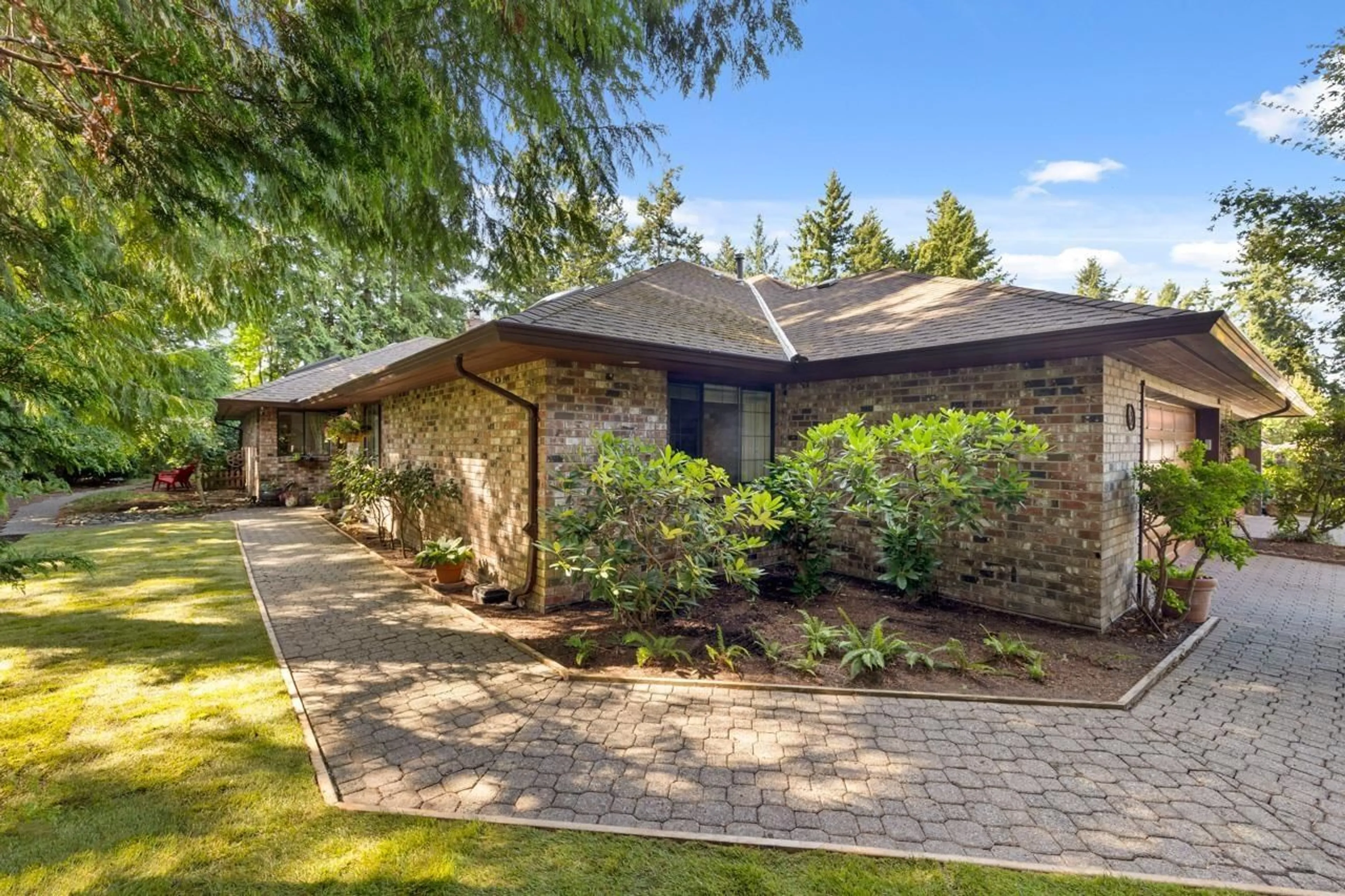 Home with brick exterior material, street for 11 - 1725 SOUTHMERE, Surrey British Columbia V4A7A7