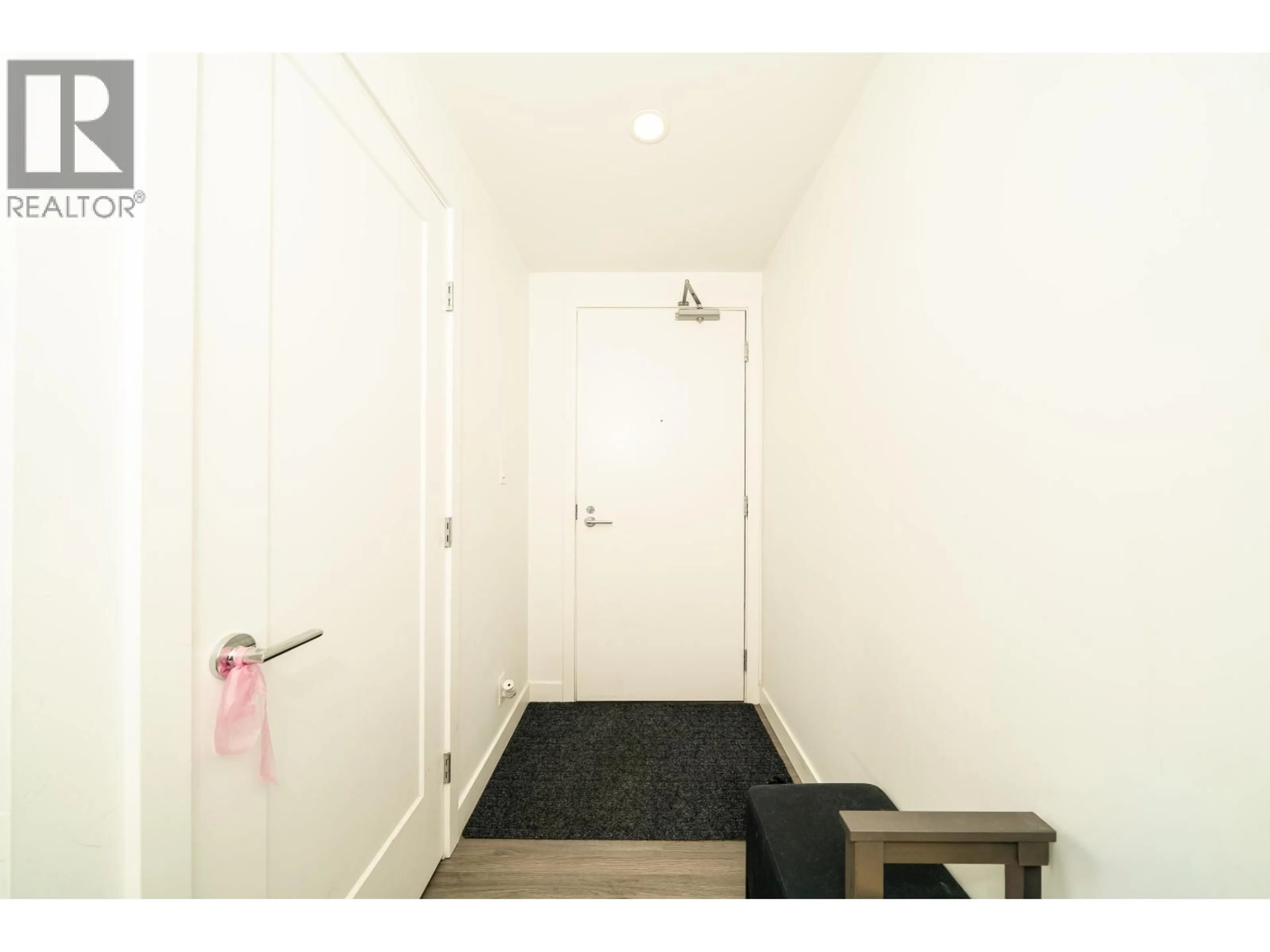 Indoor entryway for 1702 - 2311 BETA AVENUE, Burnaby British Columbia V5C0M1