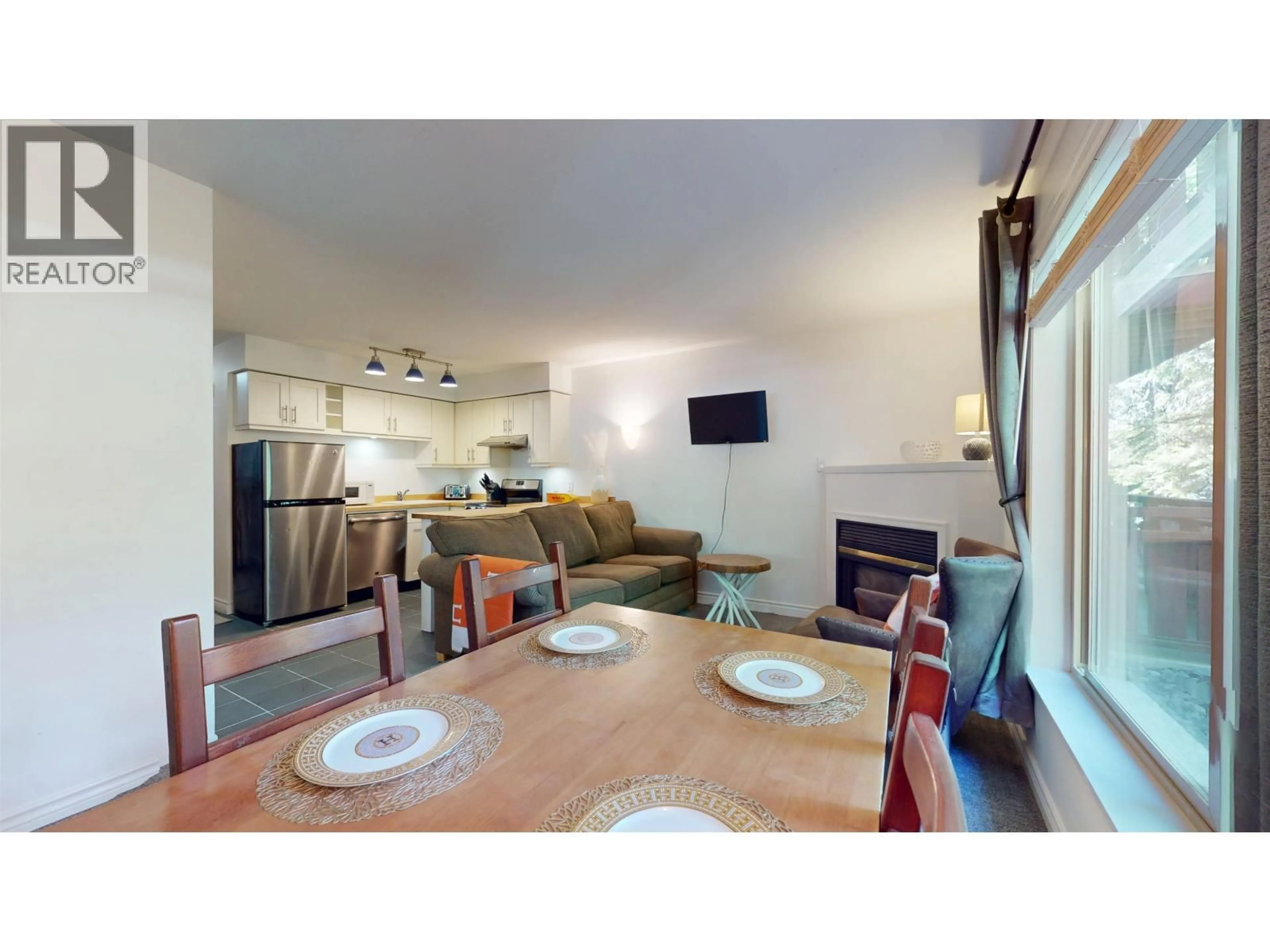 Unknown for 101 - 3070 HILLCREST DRIVE, Whistler British Columbia V8E0V1