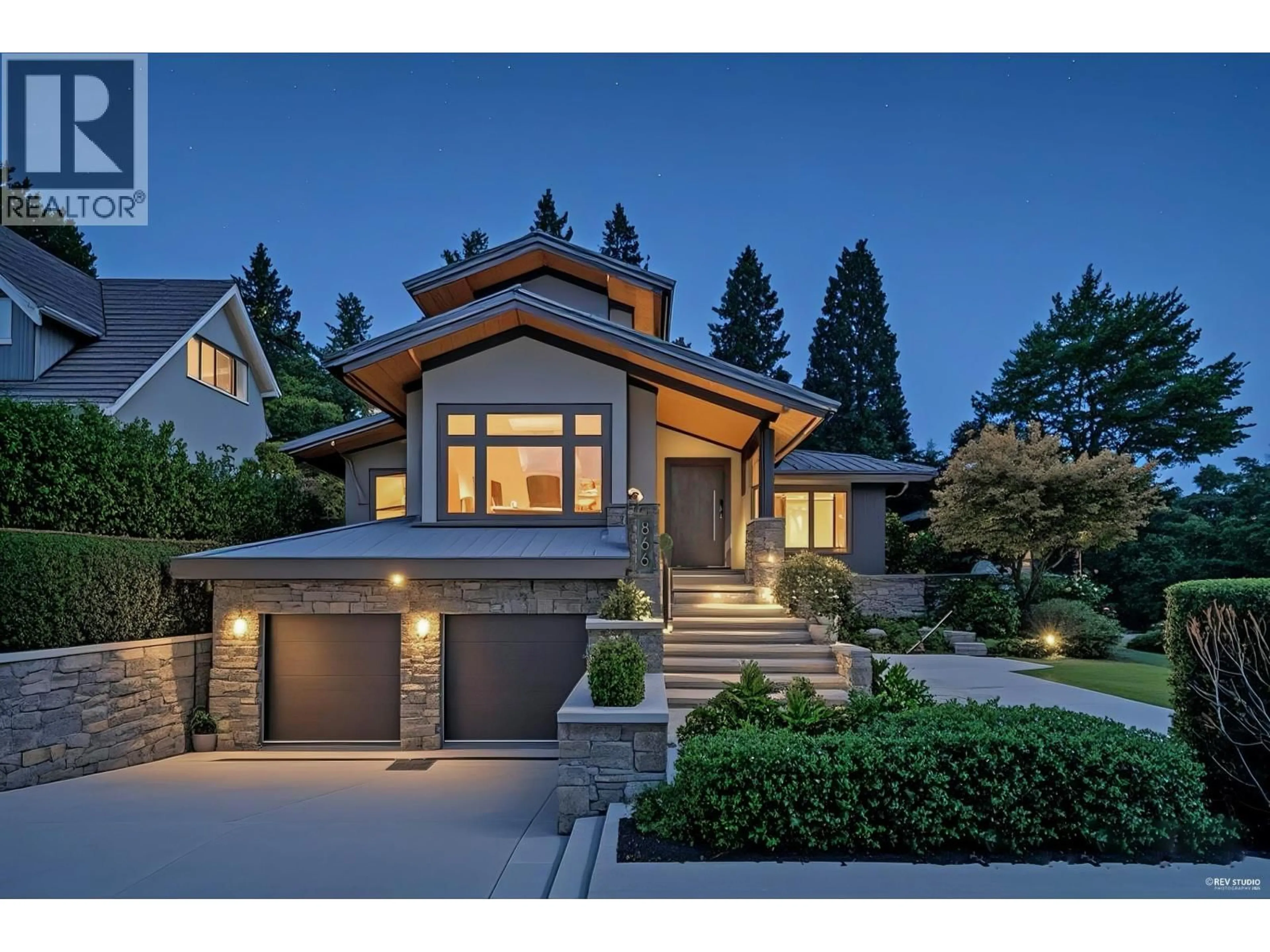 Home with brick exterior material, street for 866 20TH STREET, West Vancouver British Columbia V7V3Y8