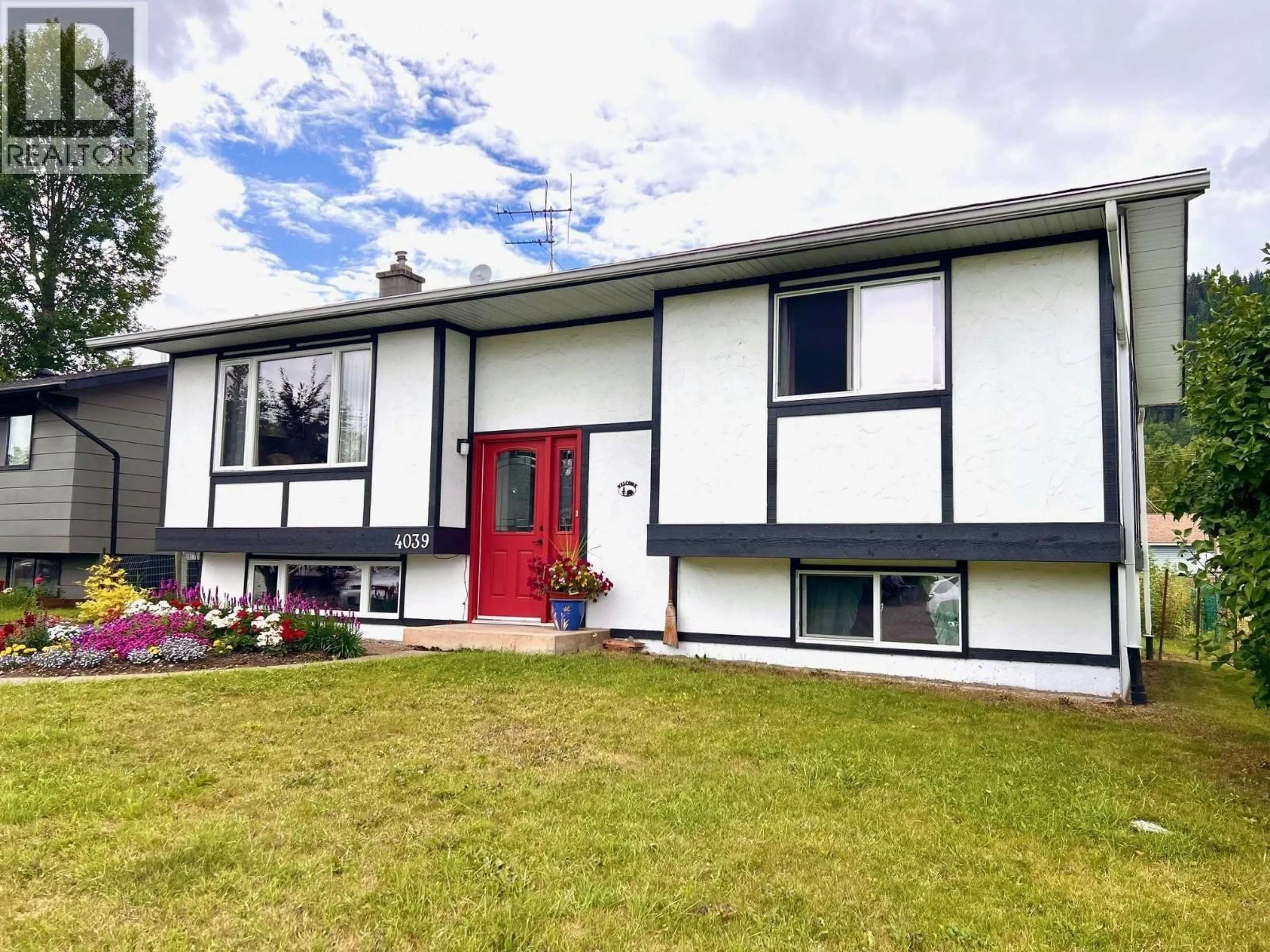 Home with vinyl exterior material, street for 4039 ALFRED AVENUE, Smithers British Columbia V0J2N0