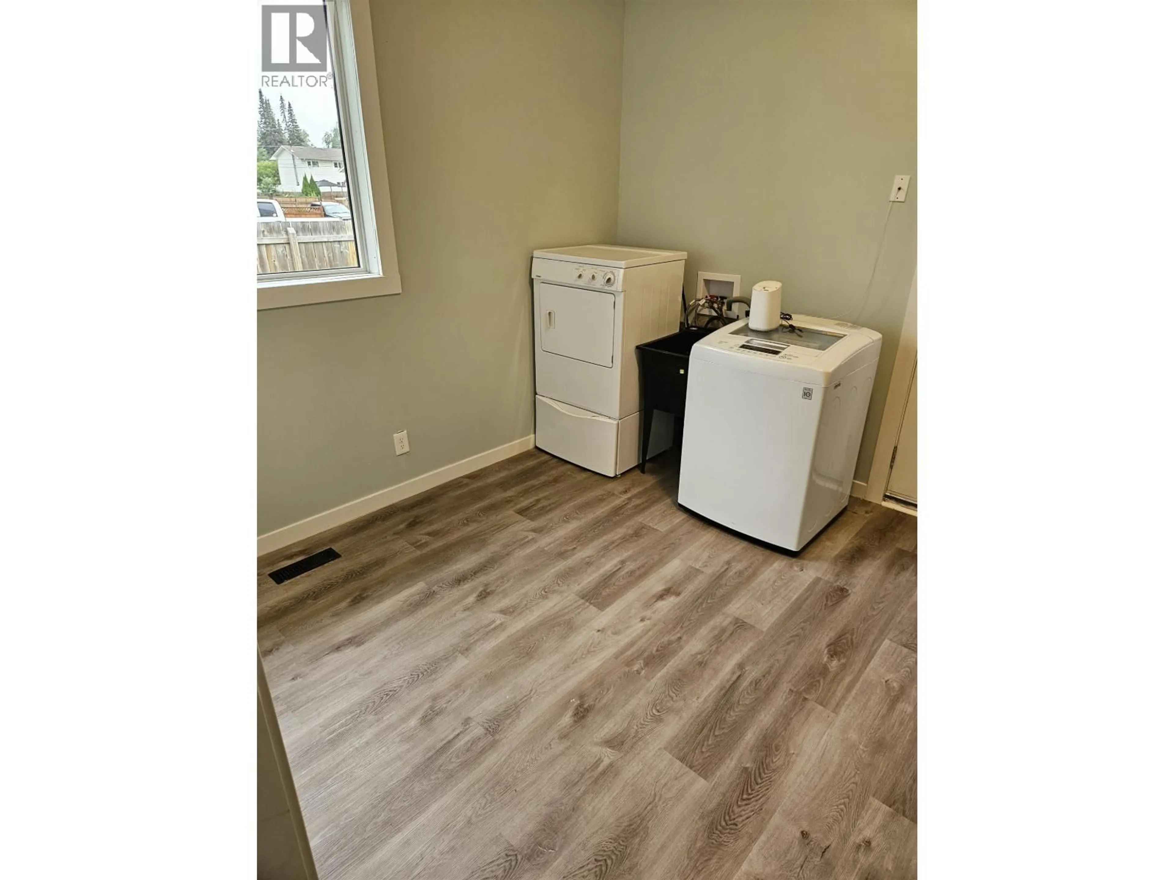 Laundry room for 706 ADAM DRIVE, Prince George British Columbia V2K2M7