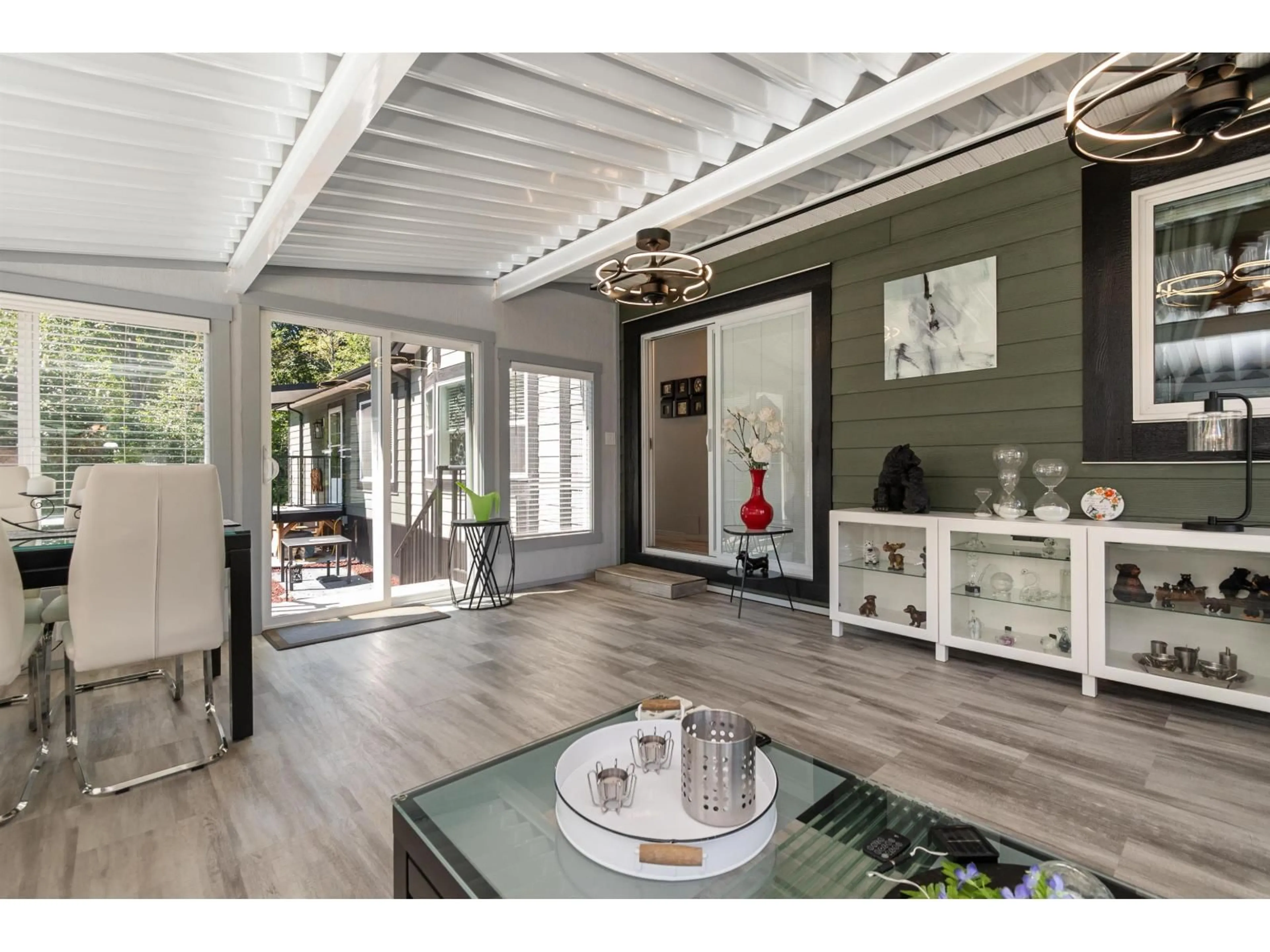 Indoor entryway for 21 - 59060 LOUGHEED HIGHWAY, Agassiz British Columbia V0X1L3