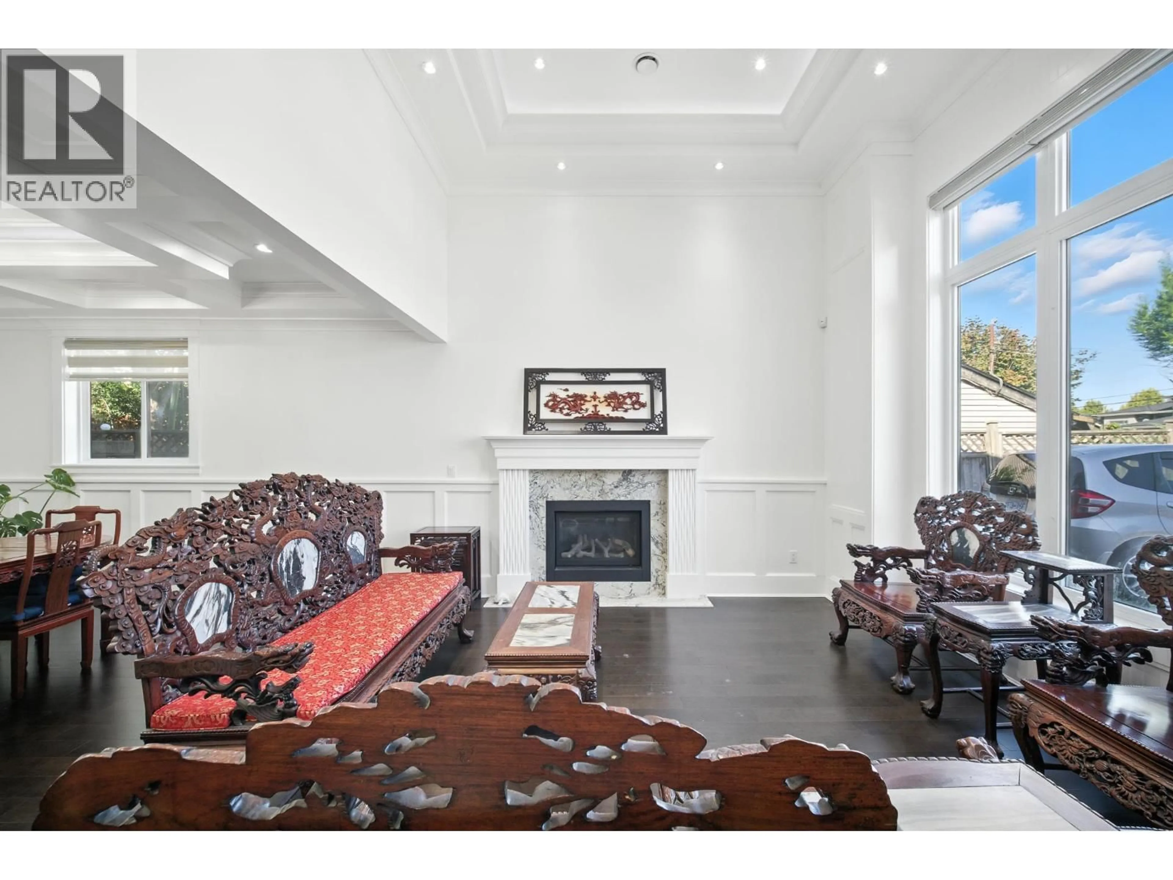 Living room with furniture, unknown for 8600 LESLIE ROAD, Richmond British Columbia V6X2V7