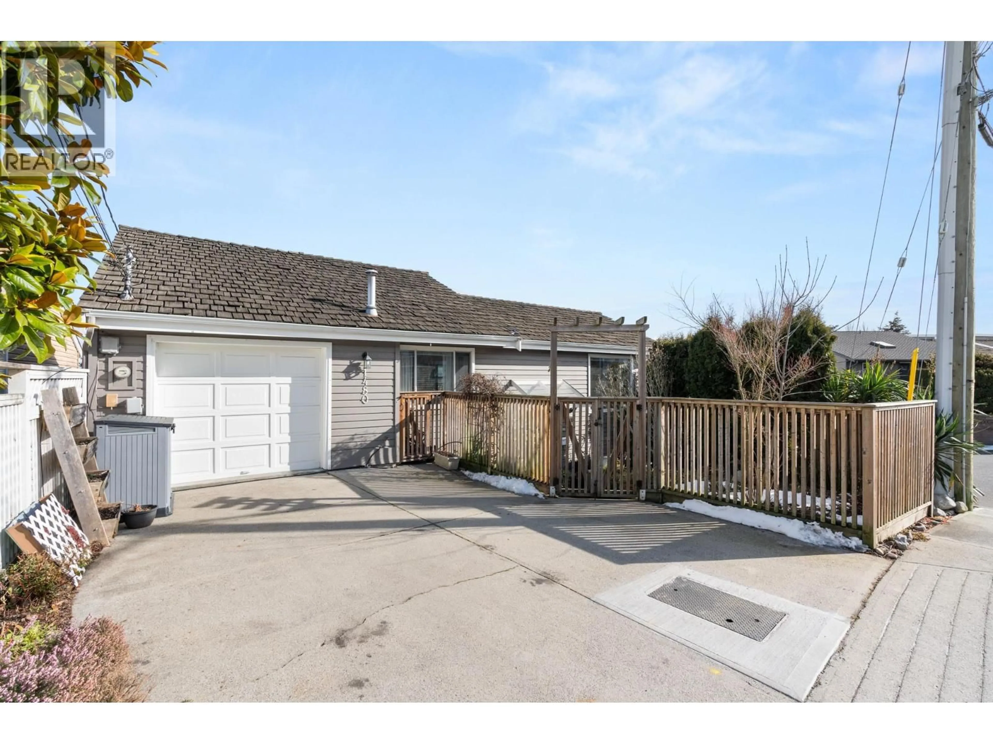 A pic from outside/outdoor area/front of a property/back of a property/a pic from drone, street for 1480 VIEW CRESCENT, Delta British Columbia V4L2N3
