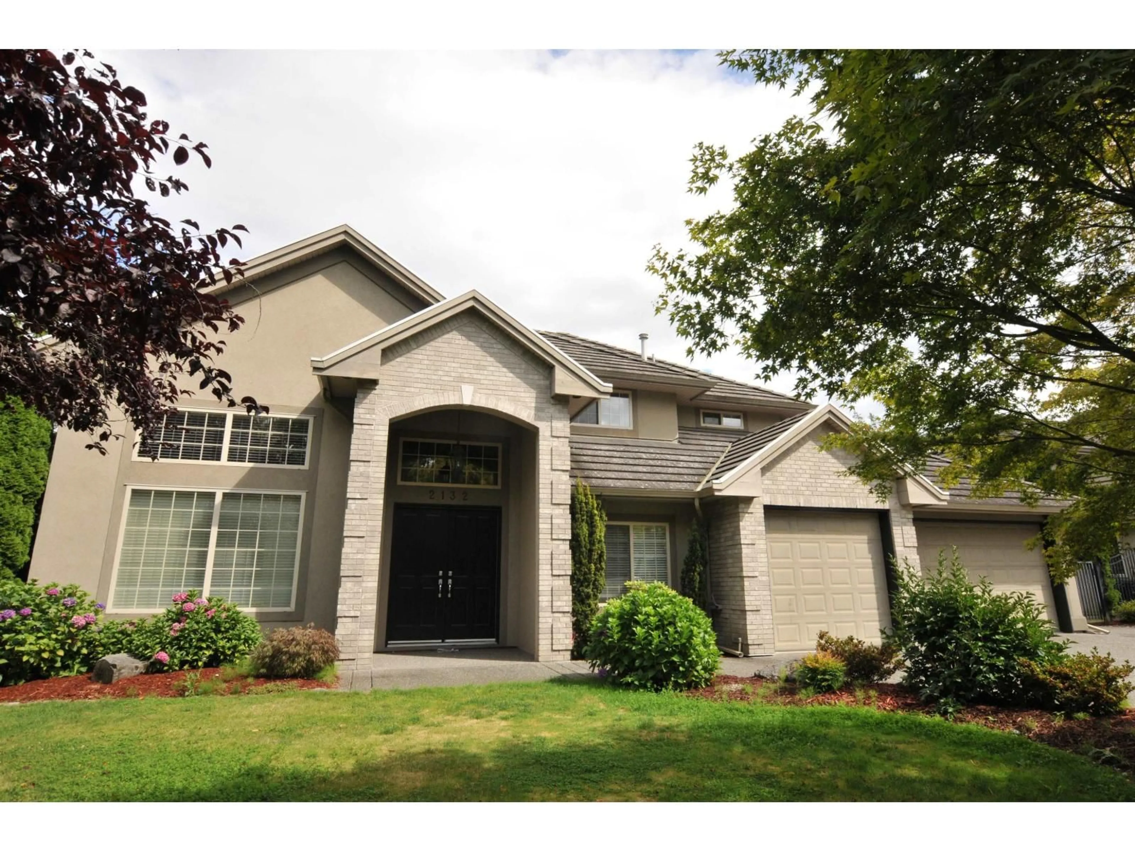 Home with vinyl exterior material, street for 2132 139A, Surrey British Columbia V4A9V4