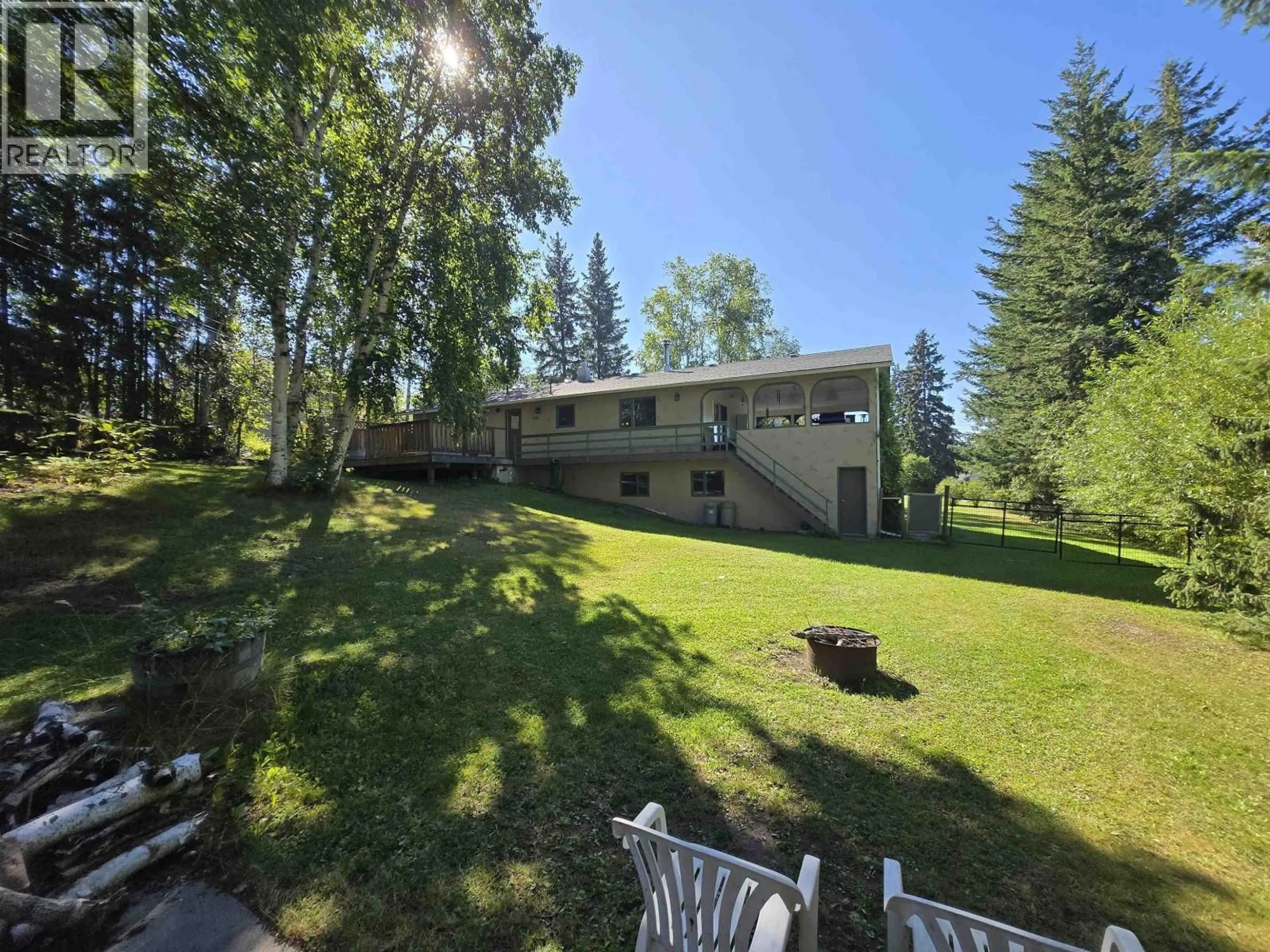 A pic from outside/outdoor area/front of a property/back of a property/a pic from drone, unknown for 1862 BIRCH AVENUE, Quesnel British Columbia V2J3Y4