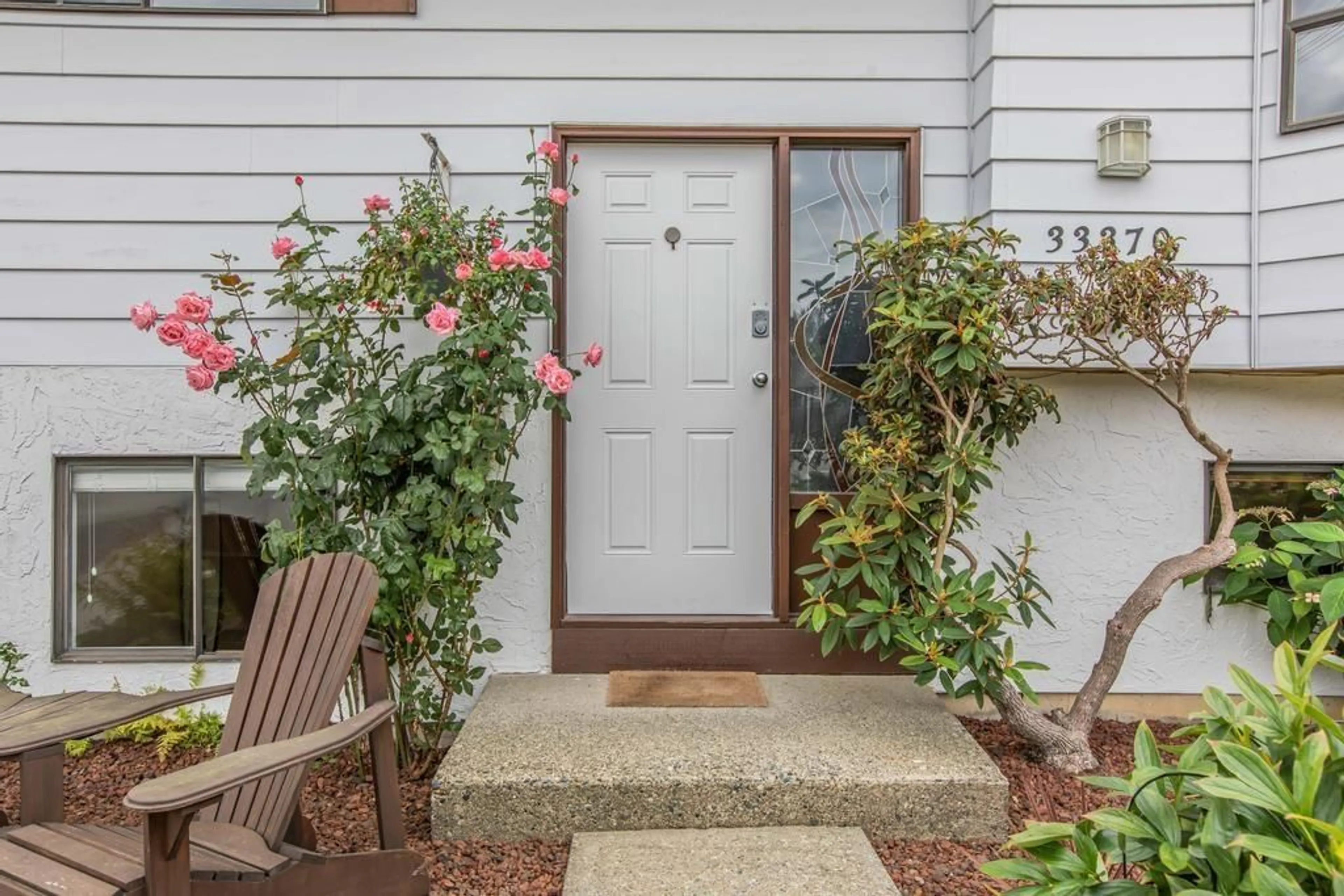 Indoor entryway for 33370 CHERRY, Mission British Columbia V2V2V4