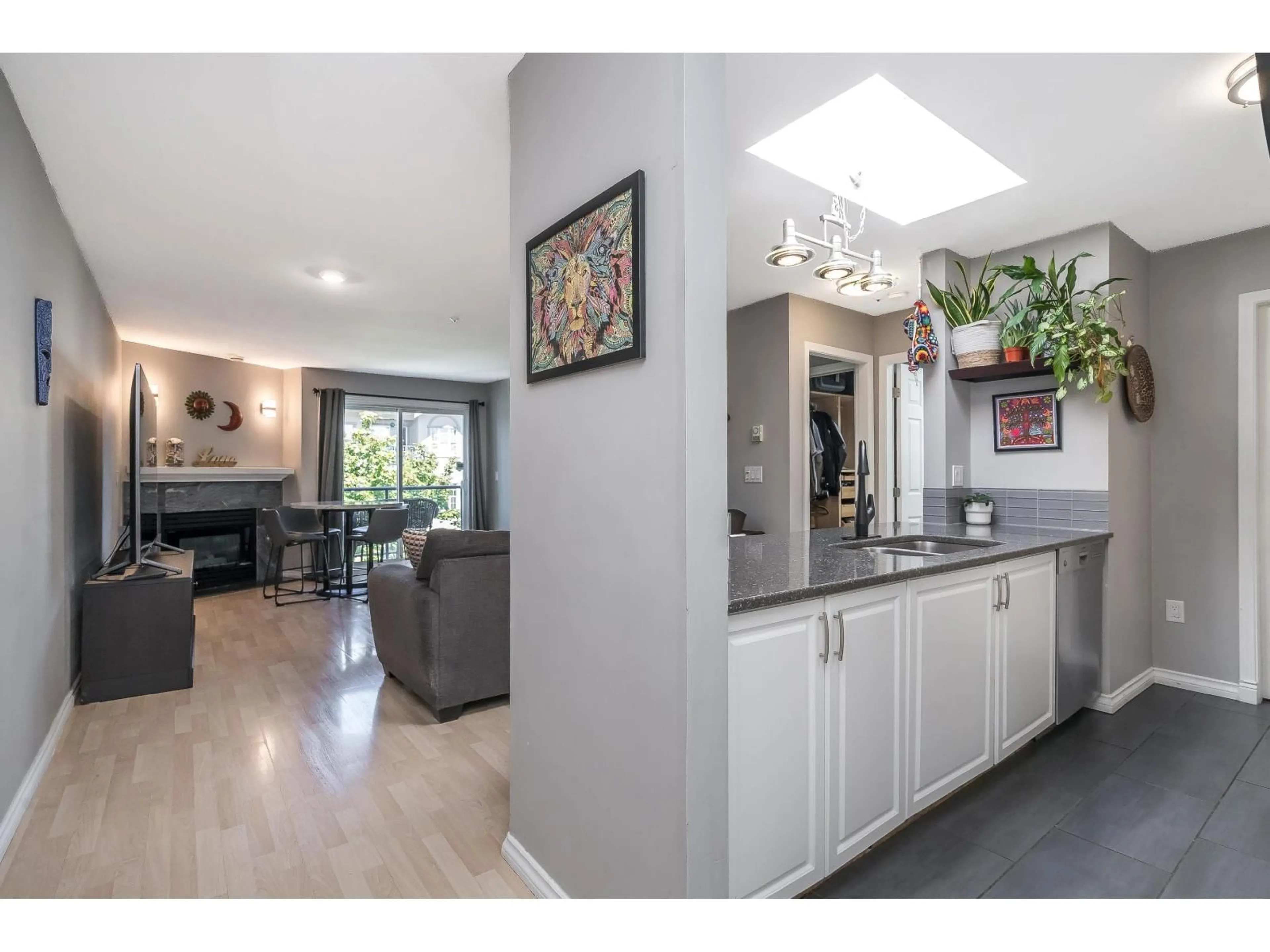 Open concept kitchen, unknown for 407 - 20277 53, Langley British Columbia V3A3V2