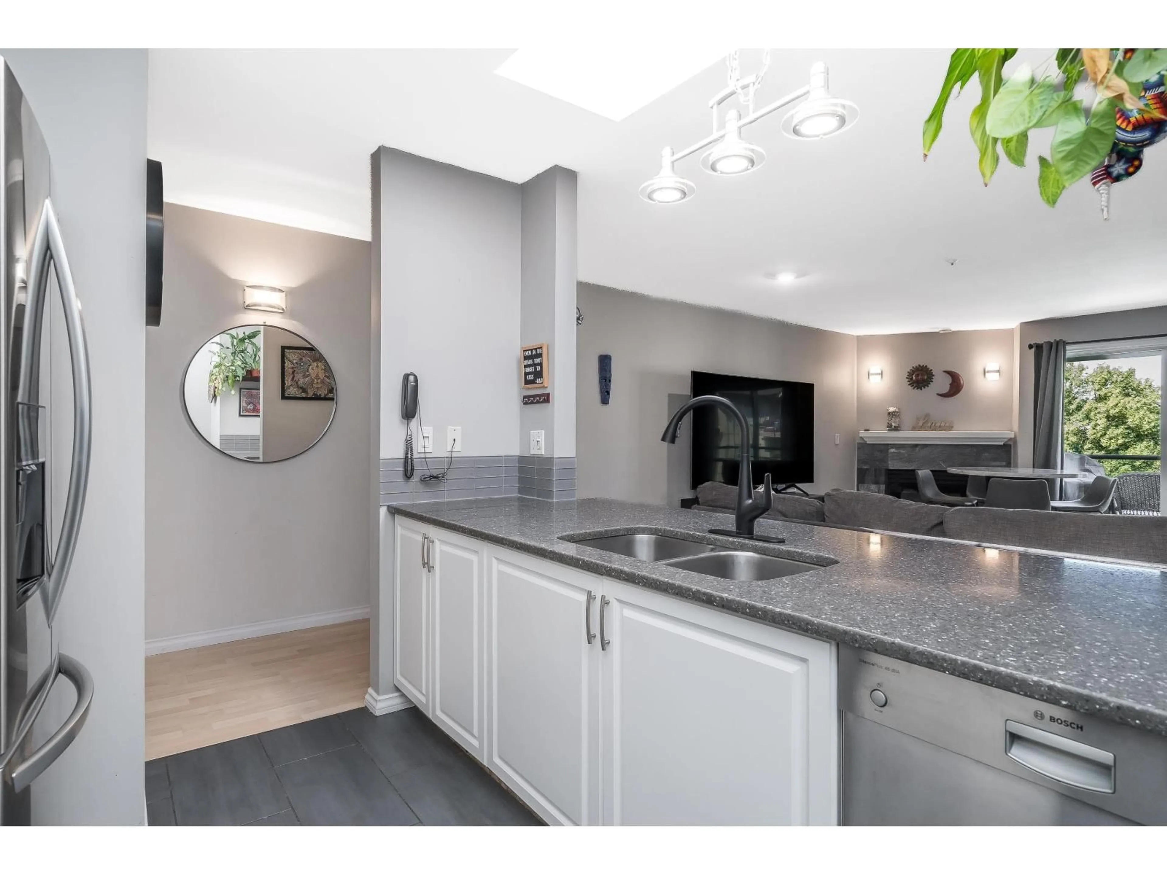 Open concept kitchen, unknown for 407 - 20277 53, Langley British Columbia V3A3V2