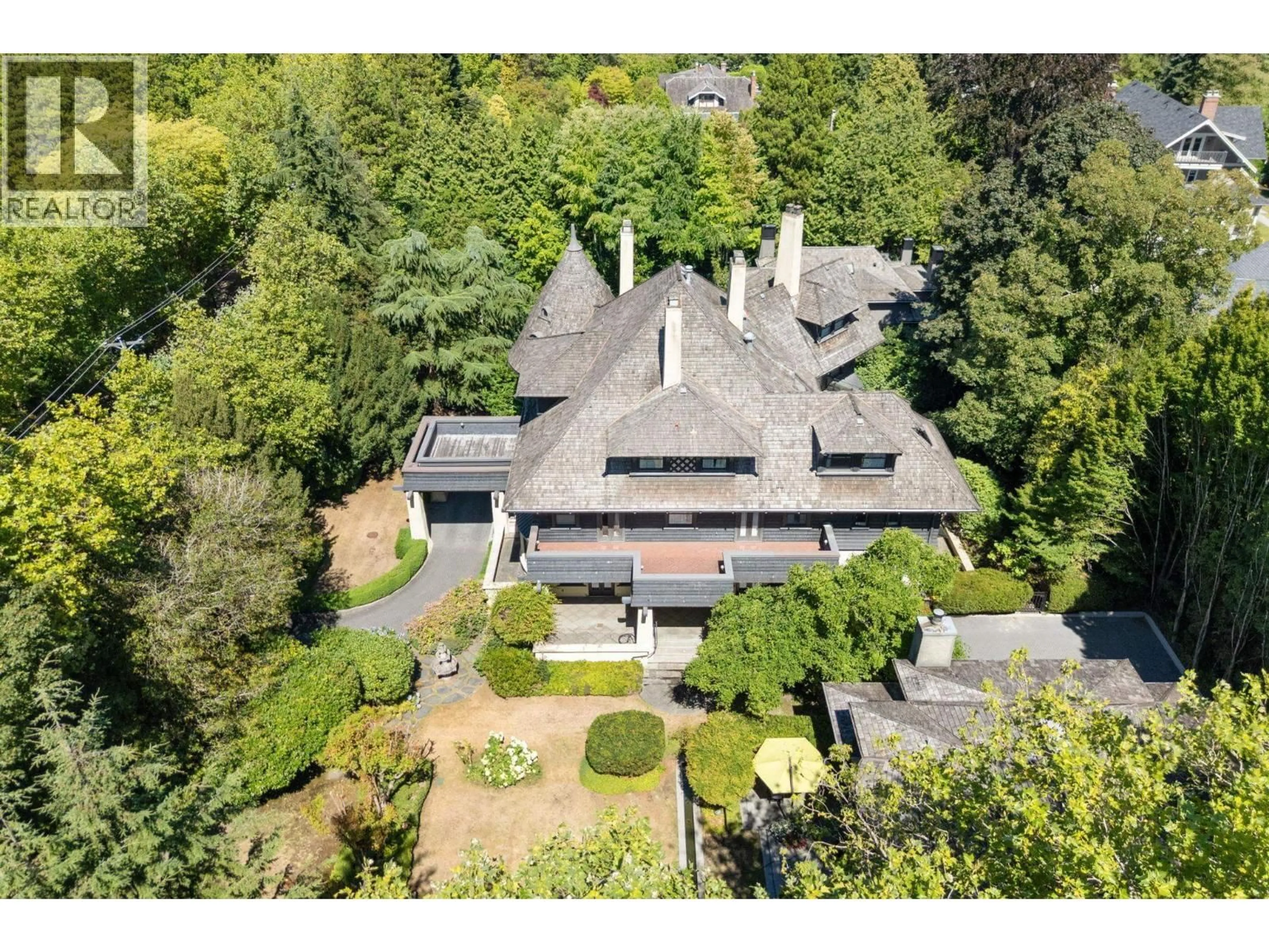 A pic from outside/outdoor area/front of a property/back of a property/a pic from drone, unknown for 1 - 3838 CYPRESS STREET, Vancouver British Columbia V6J3P3