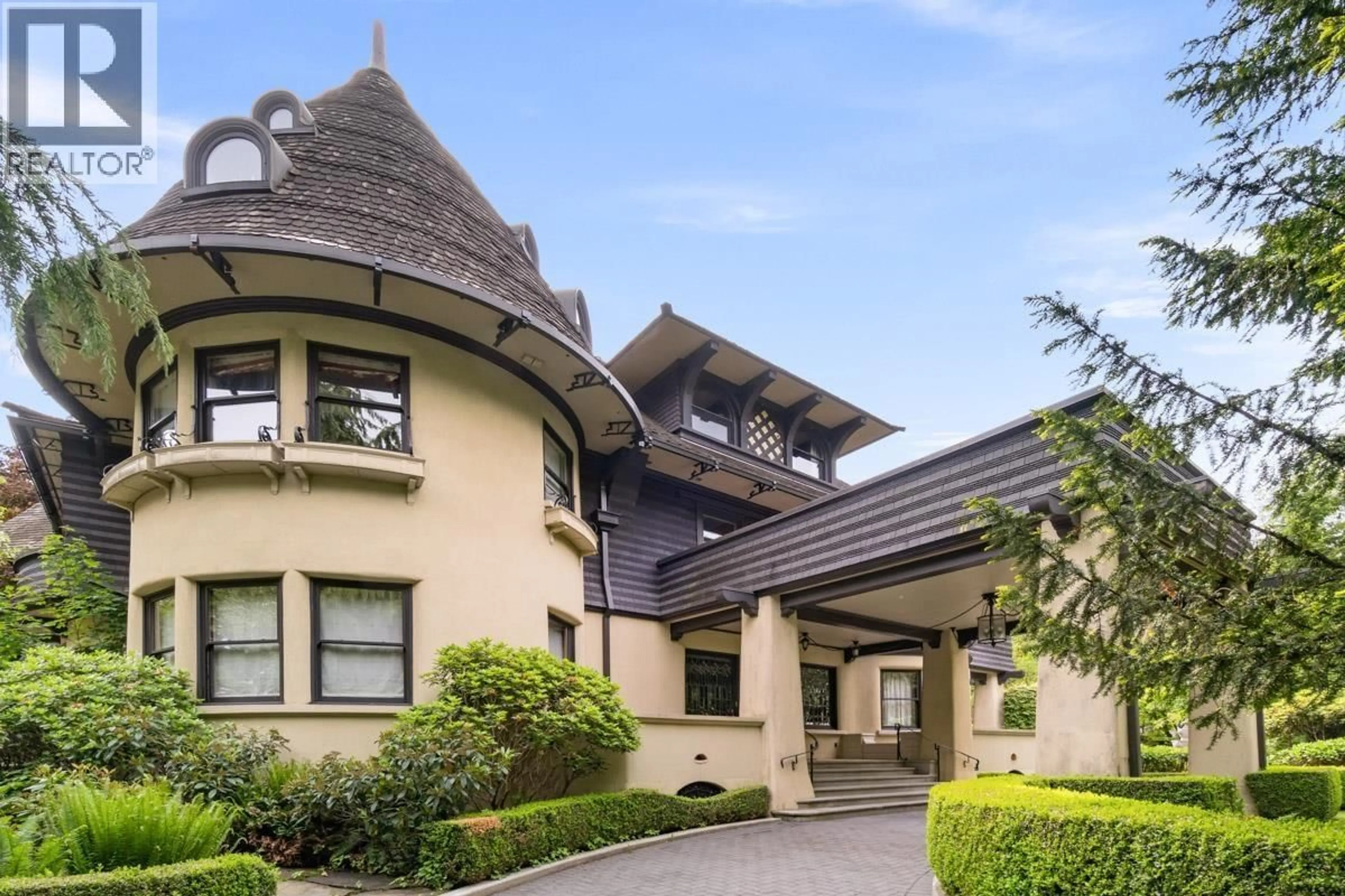 Indoor foyer for 2 - 3838 CYPRESS STREET, Vancouver British Columbia V6J3P3