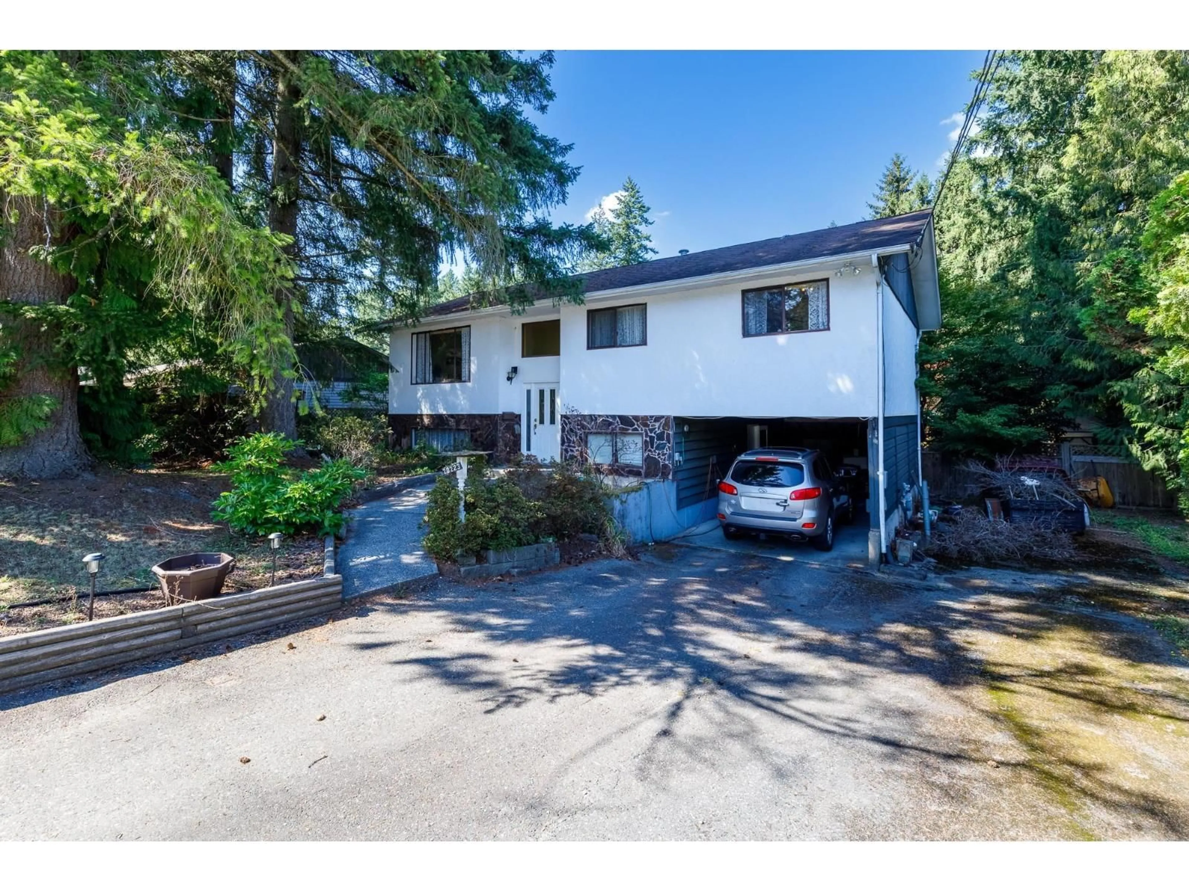 A pic from outside/outdoor area/front of a property/back of a property/a pic from drone, street for 20223 36, Langley British Columbia V3A6A5