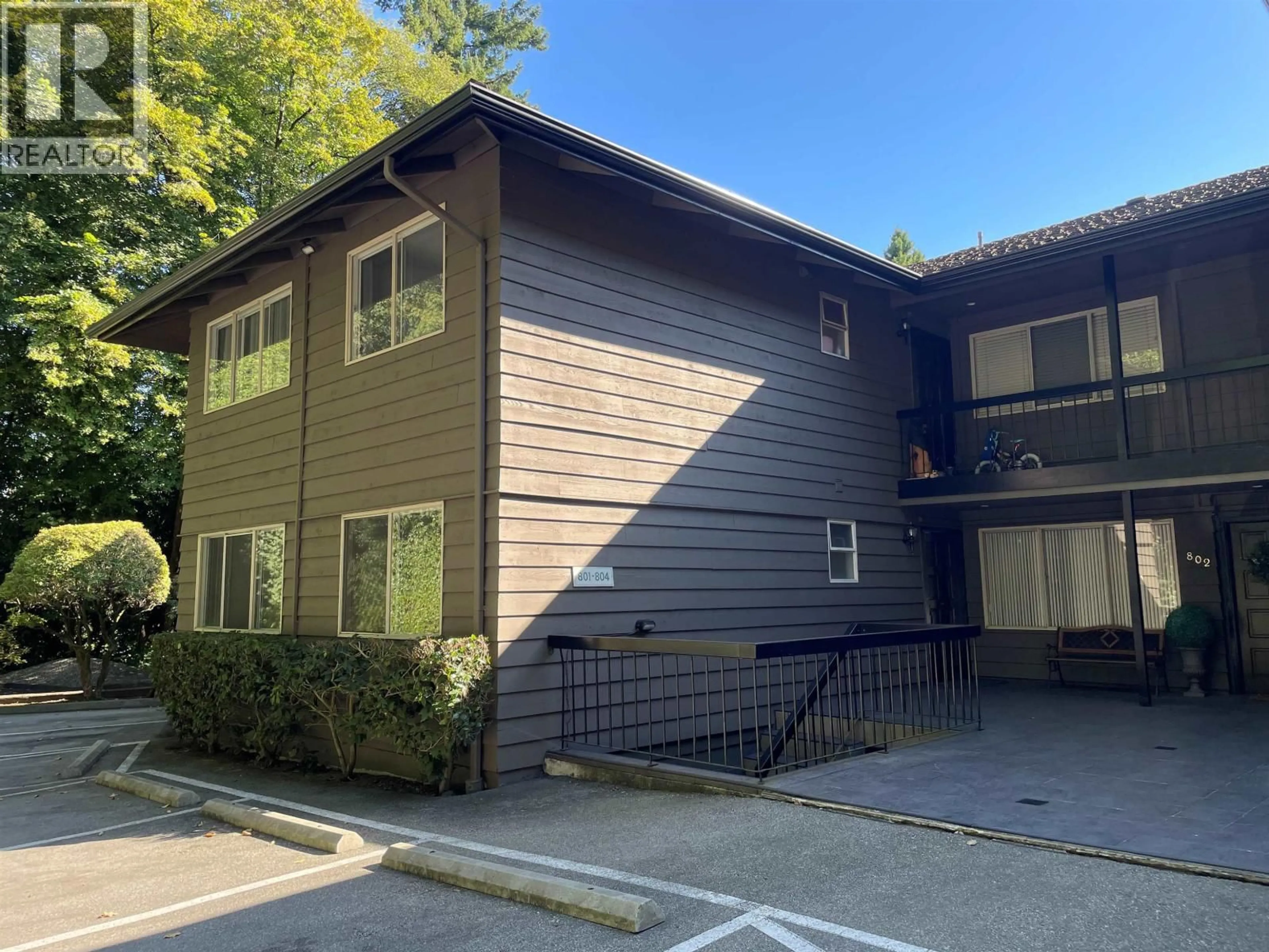 A pic from outside/outdoor area/front of a property/back of a property/a pic from drone, unknown for 801 - 235 KEITH ROAD, West Vancouver British Columbia V7T1L5
