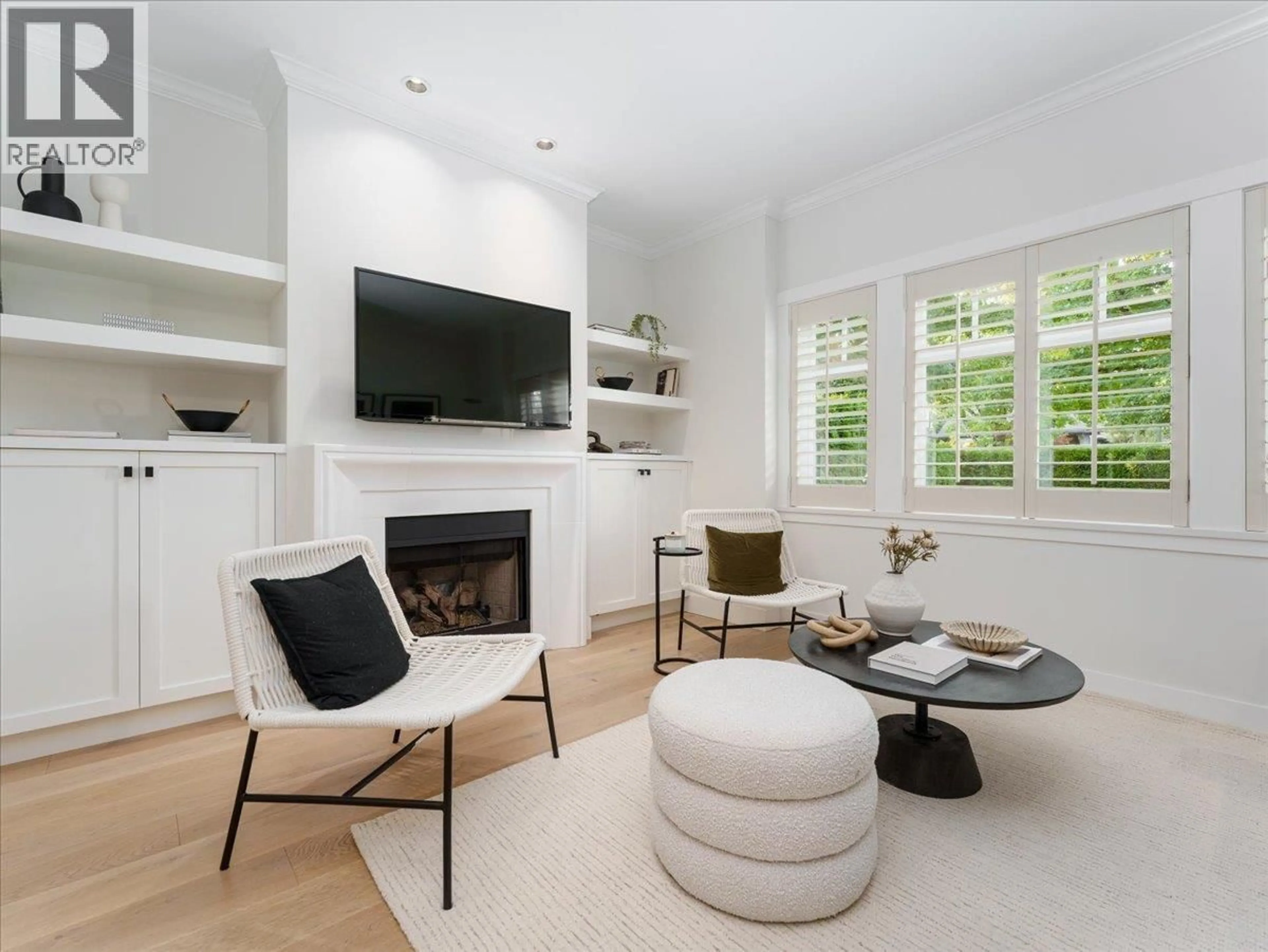 Living room with furniture, unknown for 4448 8TH AVENUE, Vancouver British Columbia V6R2C9