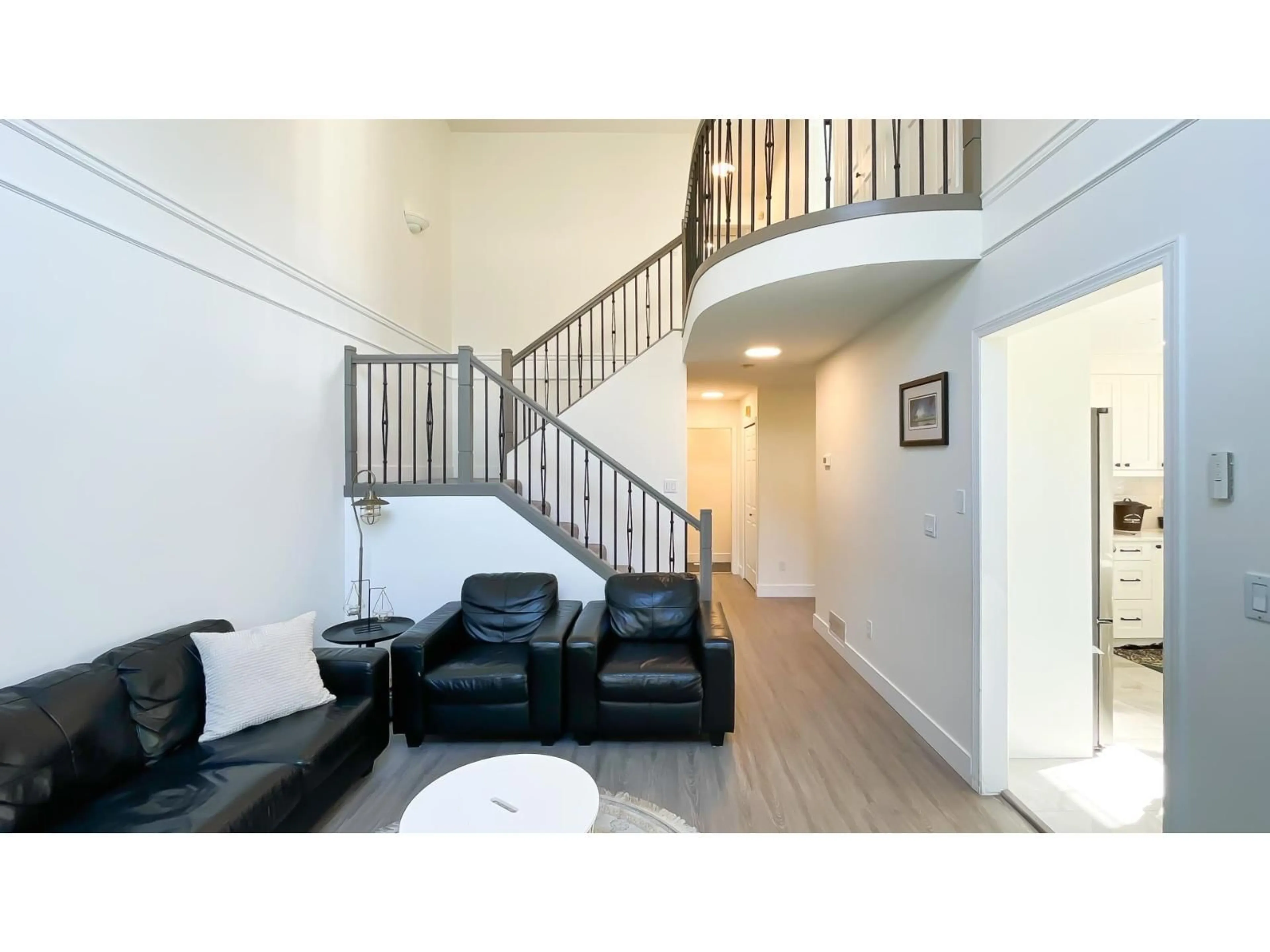 Indoor foyer for 11 - 15959 82, Surrey British Columbia V4N0R2