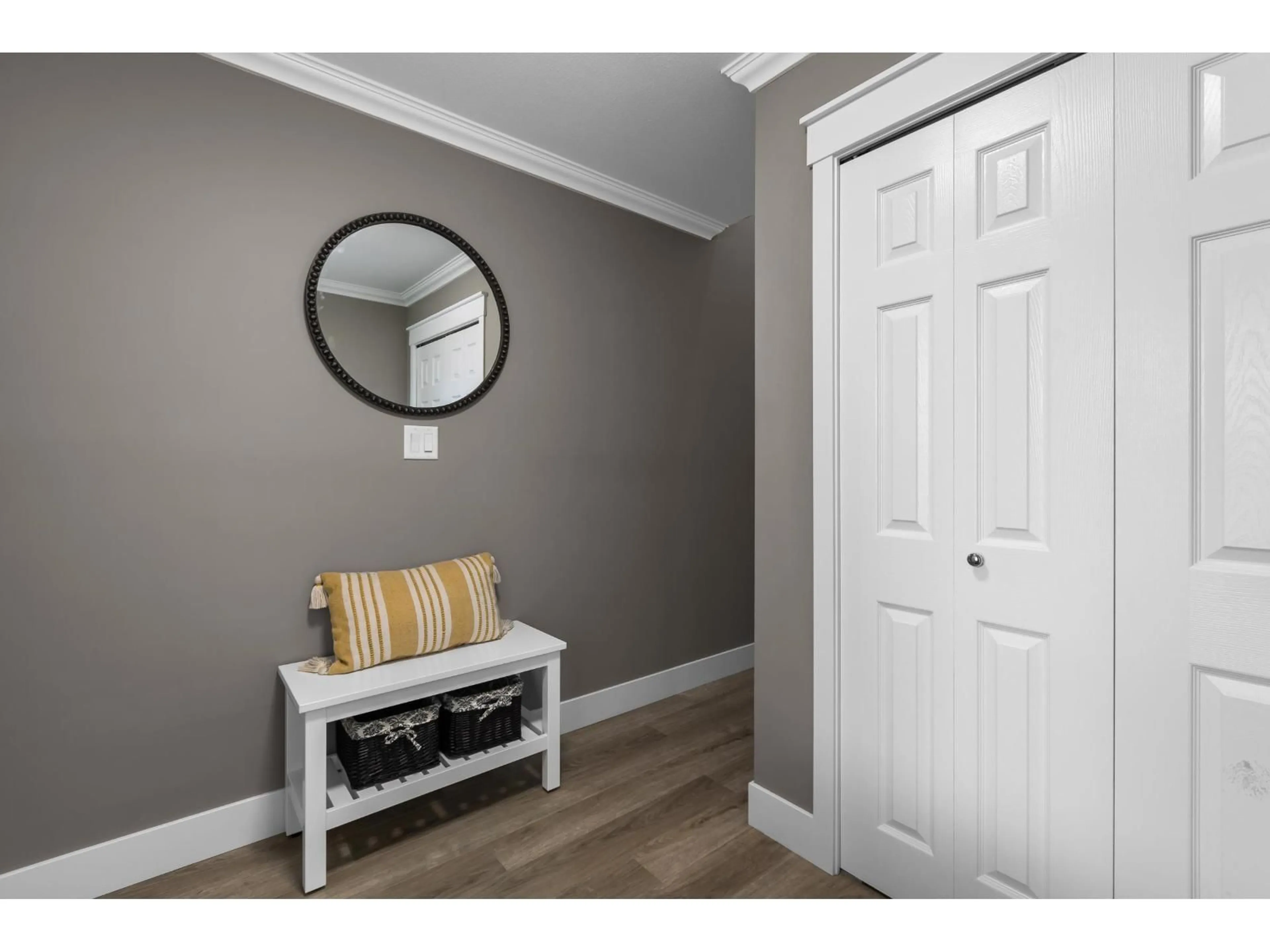 Indoor entryway for 26953 ALDER, Langley British Columbia V4W3H1