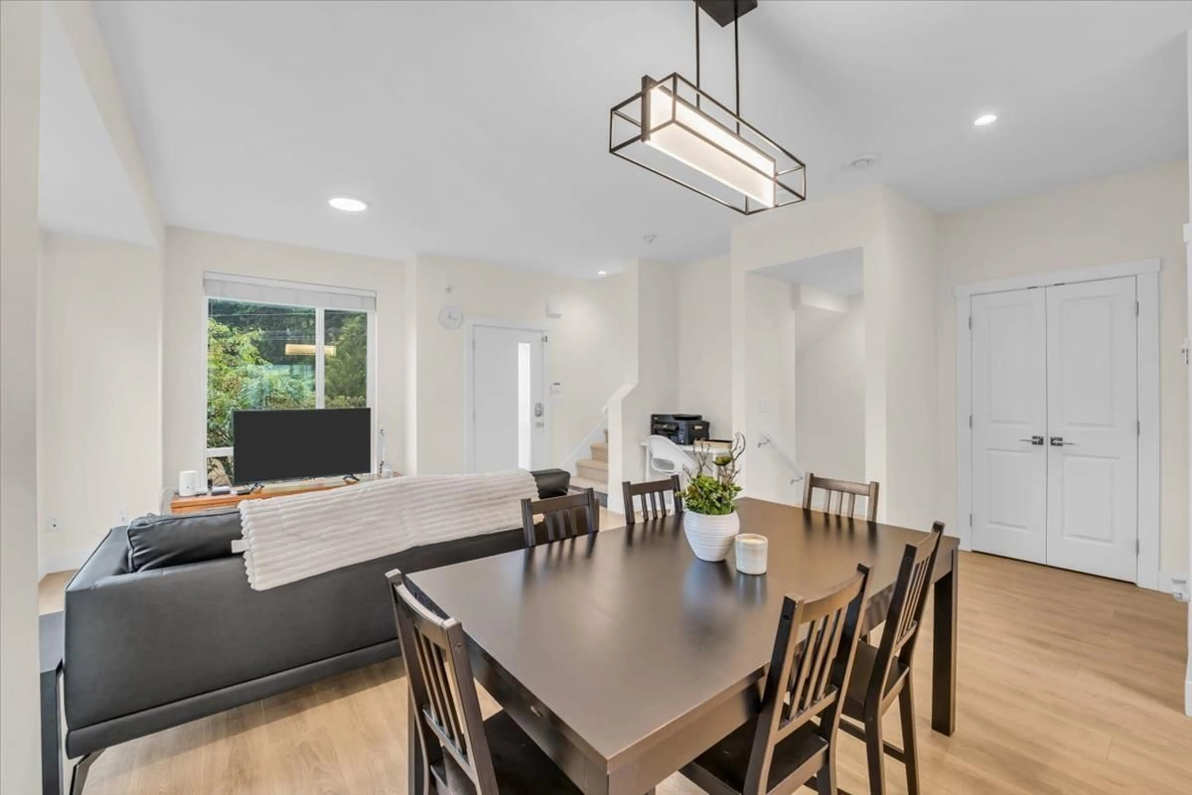 Dining room, unknown for 37 - 16433 19, Surrey British Columbia V3Z0Z1