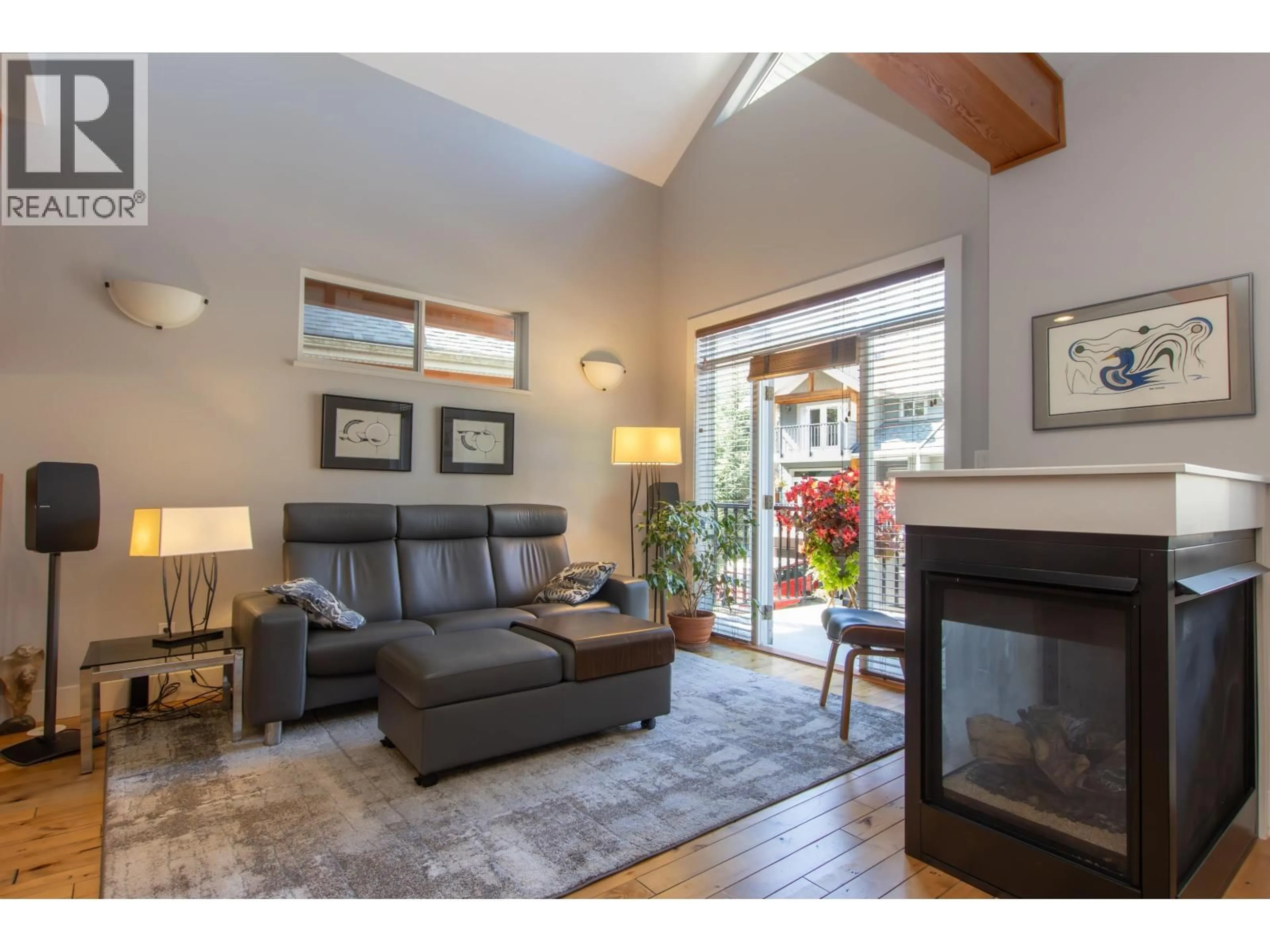 Living room with furniture, unknown for 34 - 39758 GOVERNMENT ROAD, Squamish British Columbia V8B0G3