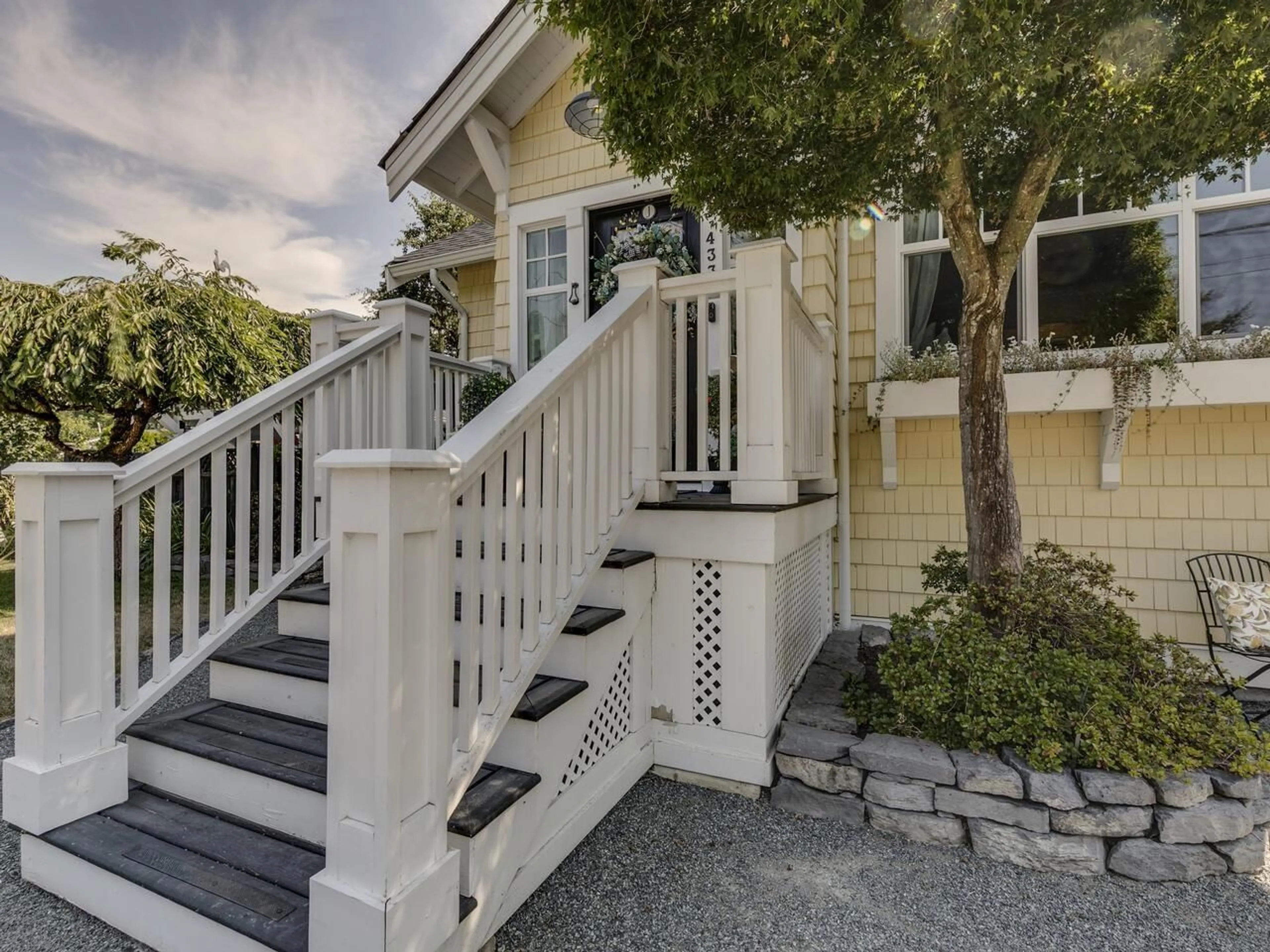 Home with vinyl exterior material, street for 4334 WRIGHT, Abbotsford British Columbia V2S7Y8
