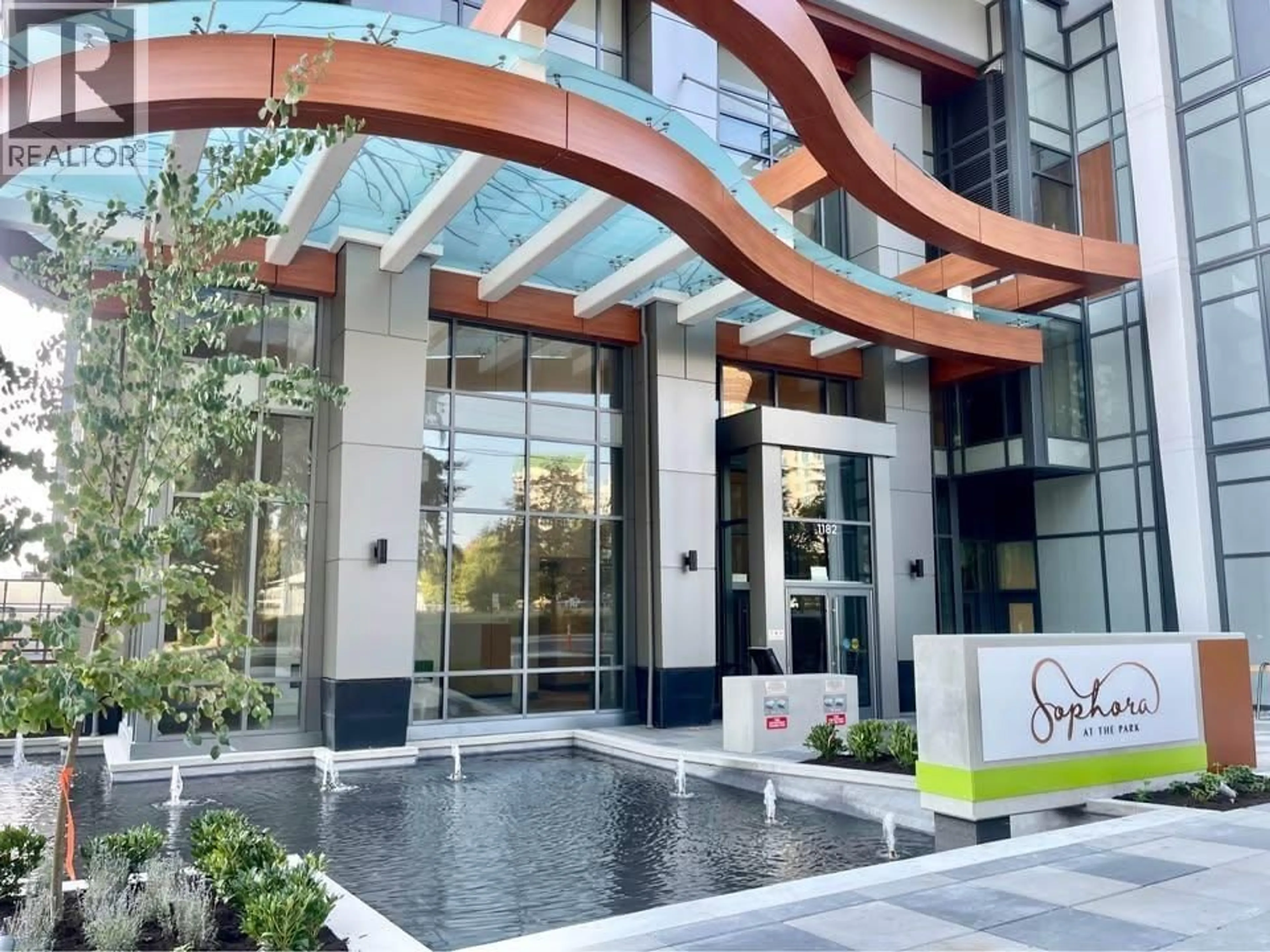Indoor foyer for 1606 - 1182 WESTWOOD STREET, Coquitlam British Columbia V3B0T9