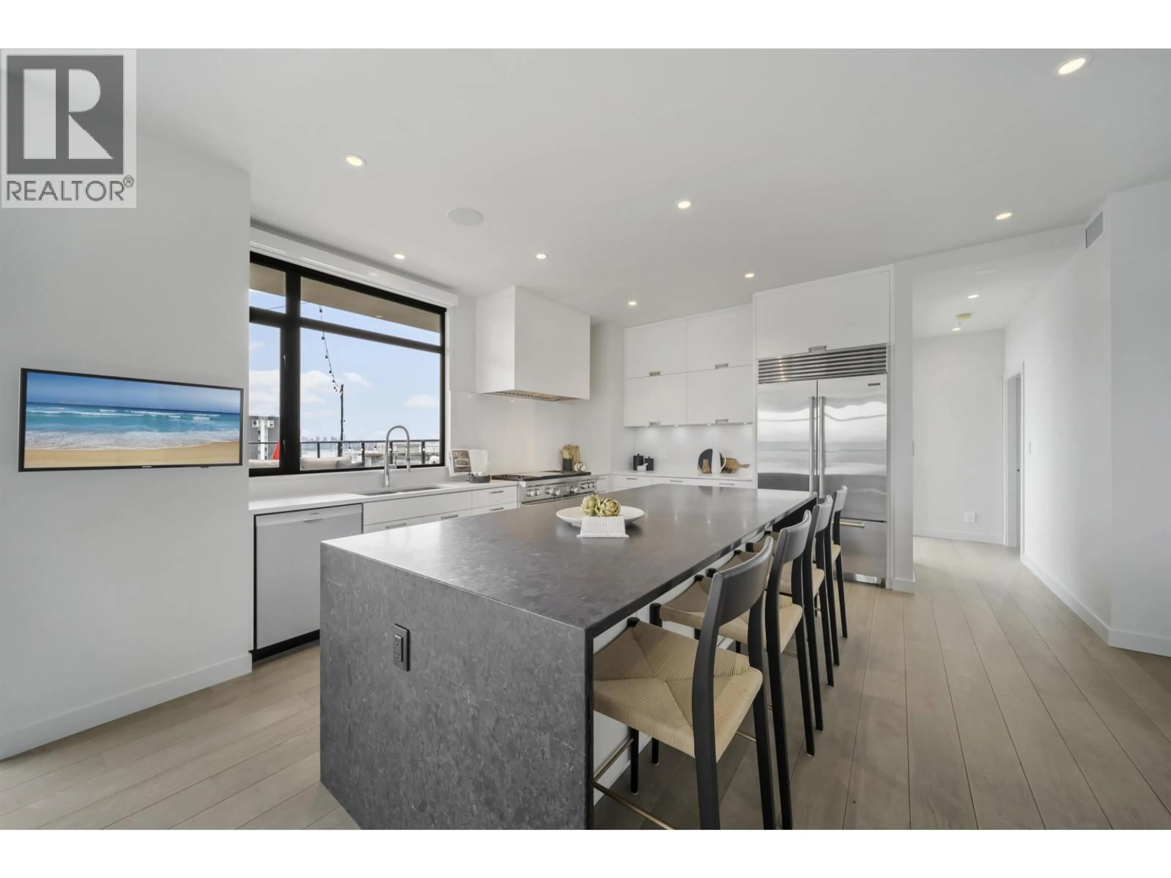 Open concept kitchen, unknown for 512 - 105 2ND STREET, North Vancouver British Columbia V7M0E3
