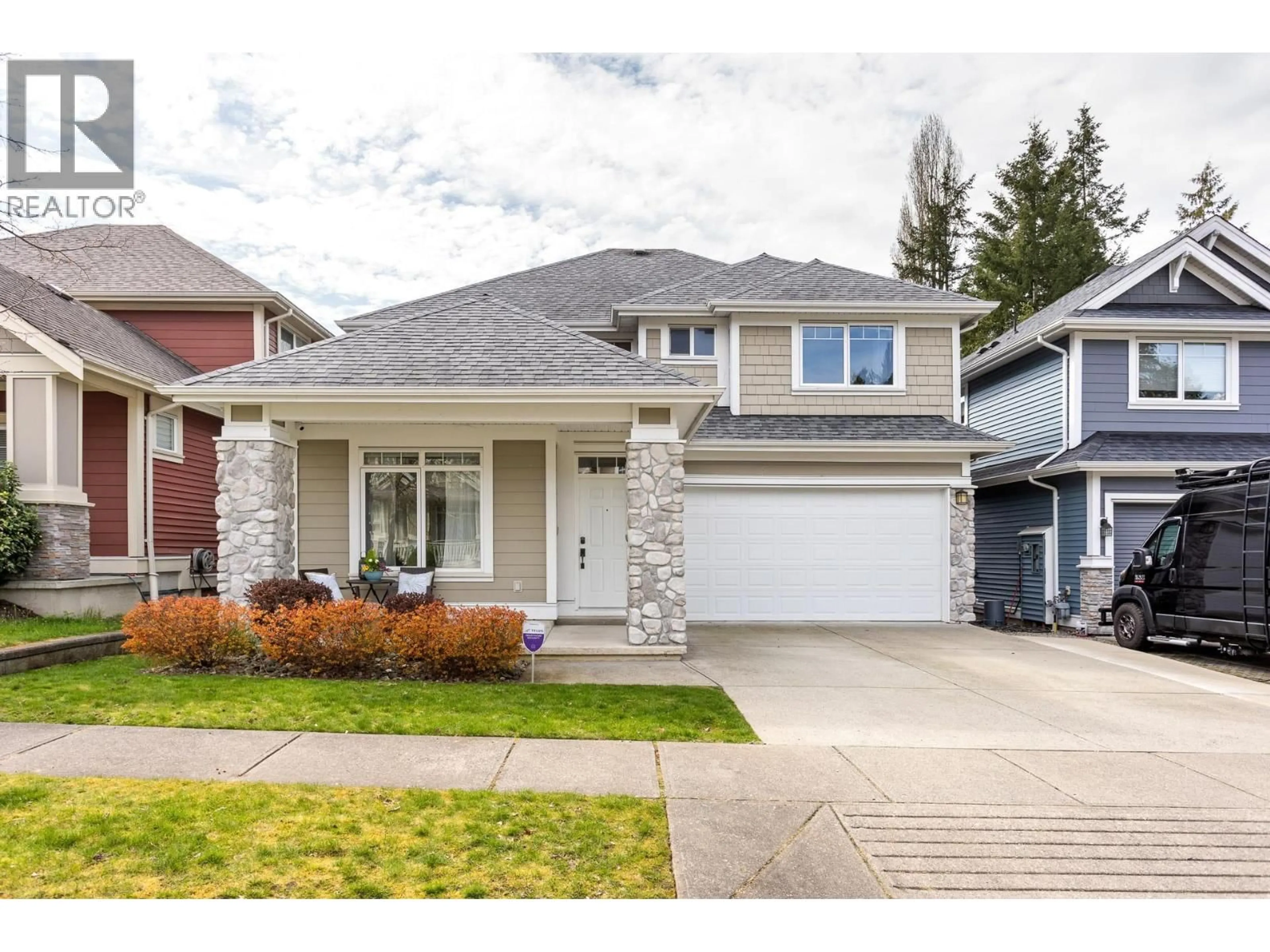 Home with vinyl exterior material, street for 10151 APNAUT STREET, Maple Ridge British Columbia V2W0E7