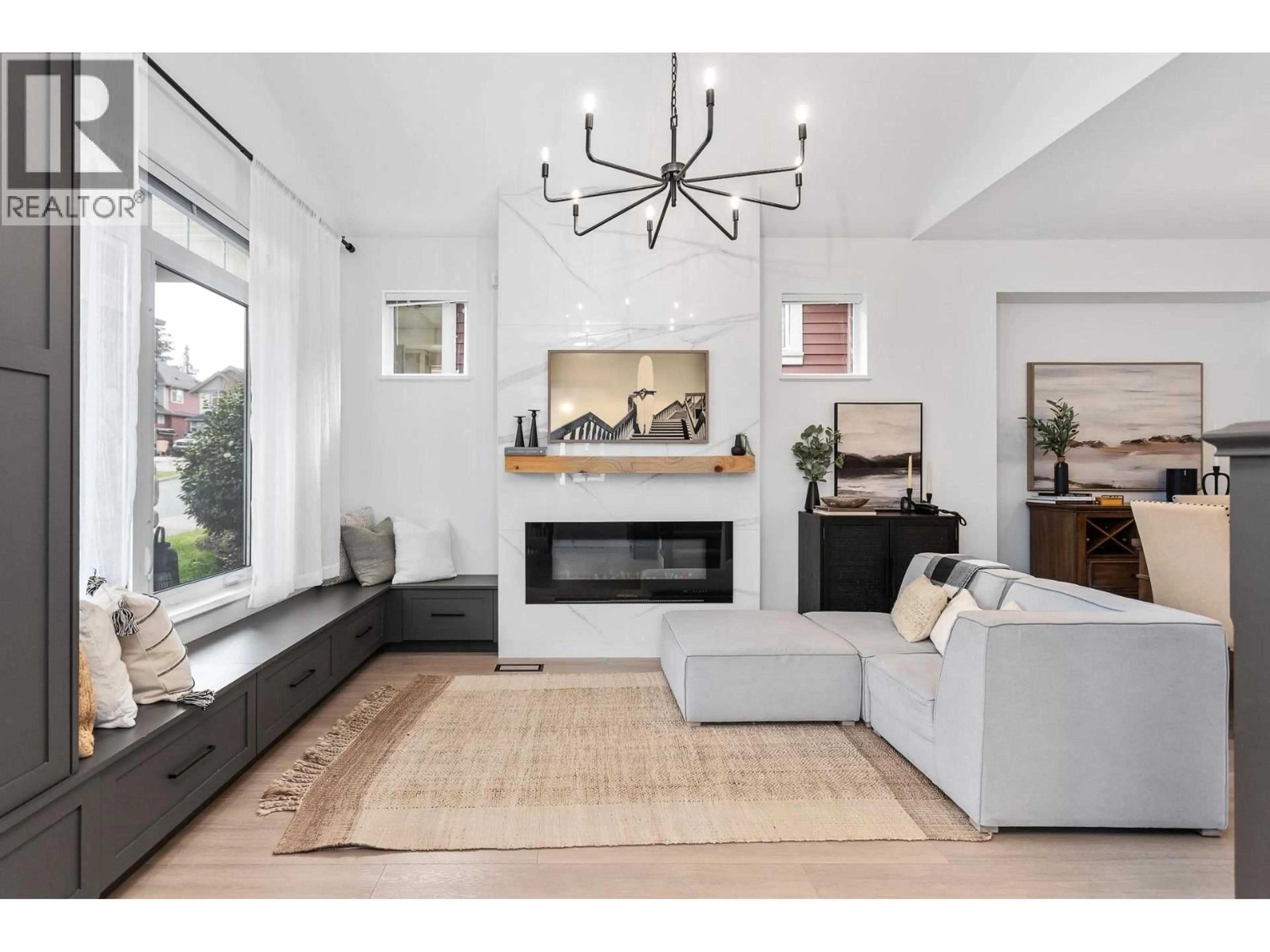 Living room with furniture, unknown for 10151 APNAUT STREET, Maple Ridge British Columbia V2W0E7