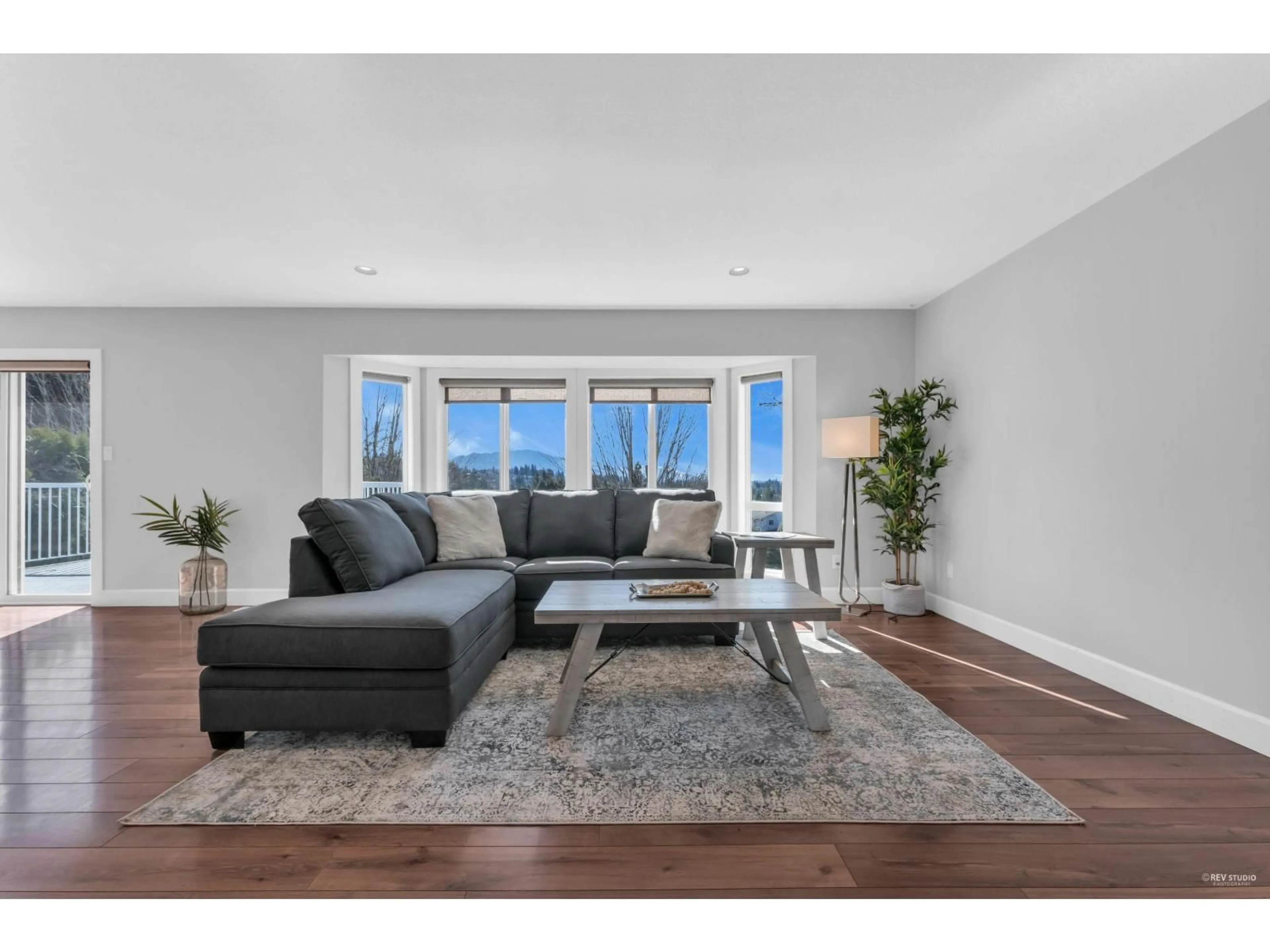 Living room with furniture, unknown for 34860 GLENEAGLES, Abbotsford British Columbia V2S7G5