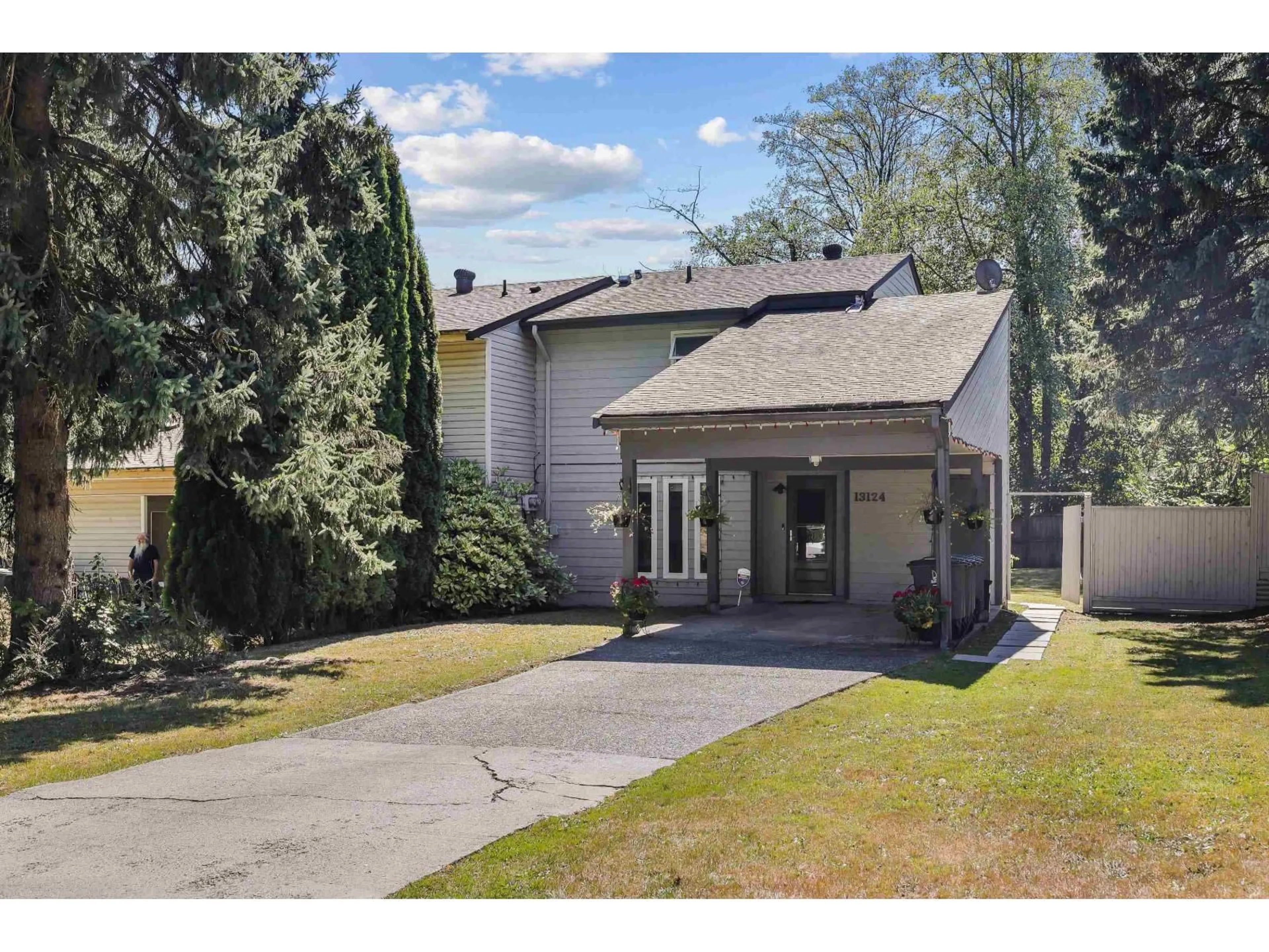 Home with vinyl exterior material, street for 13124 BALLOCH, Surrey British Columbia V3V6Y3