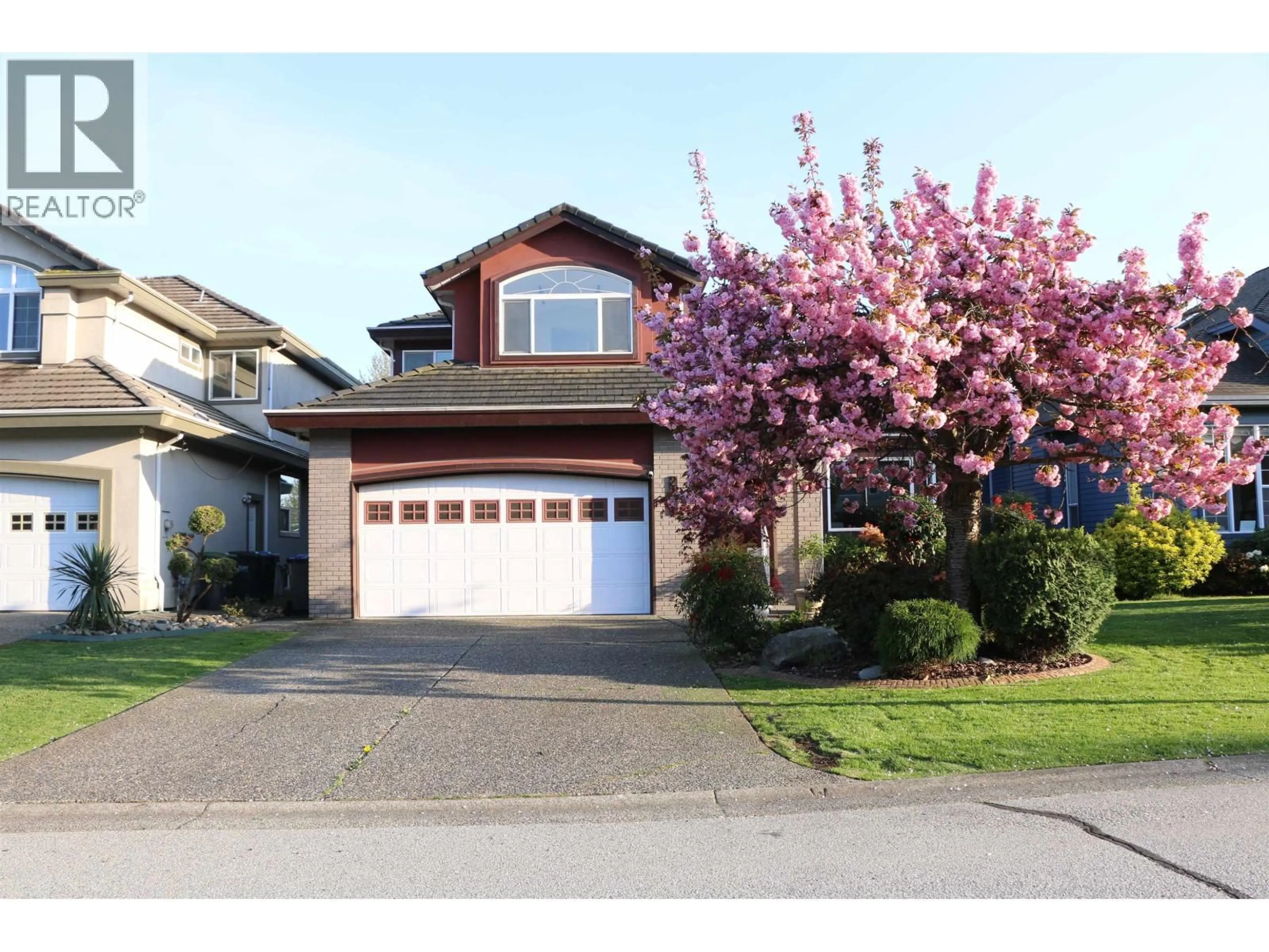 Home with vinyl exterior material, street for 2161 DRAWBRIDGE CLOSE, Port Coquitlam British Columbia V3C6H9