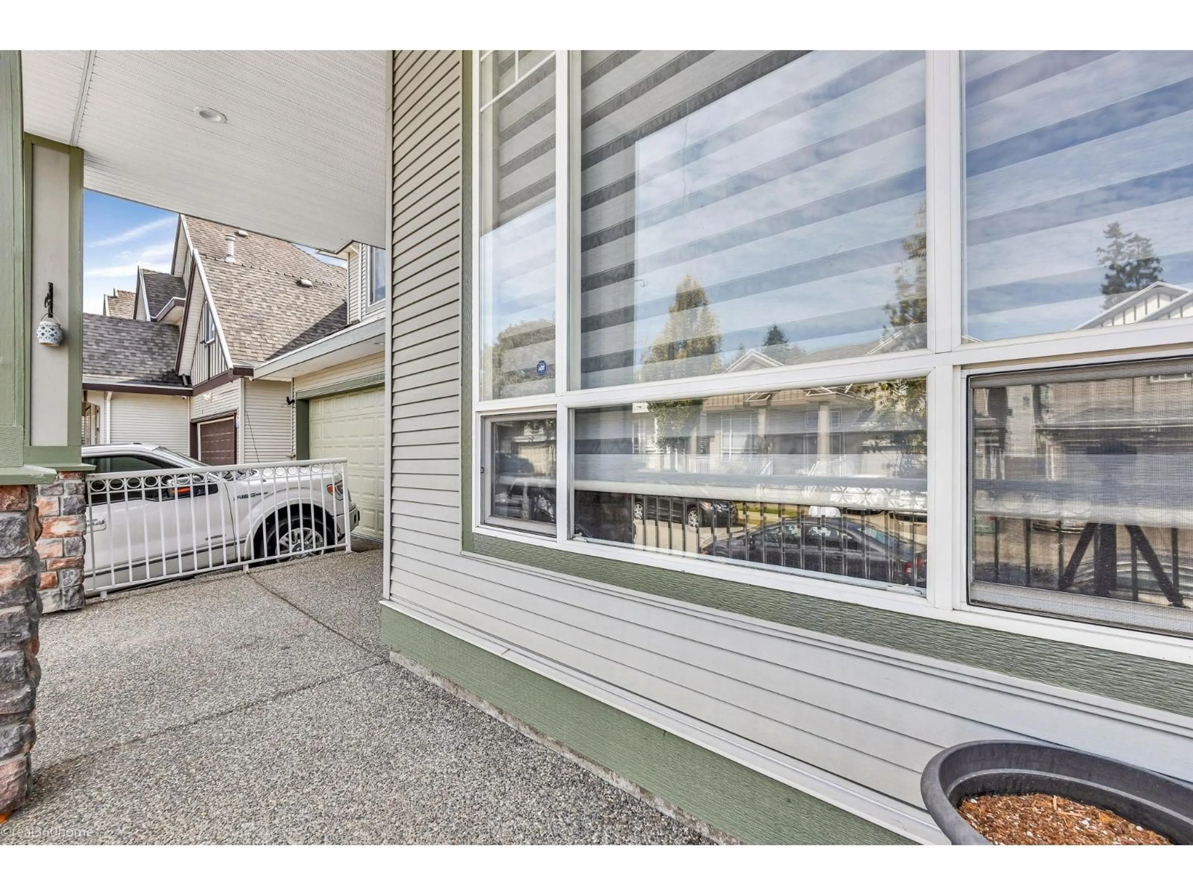 Patio, street for 14642 67A, Surrey British Columbia V3S0Z4