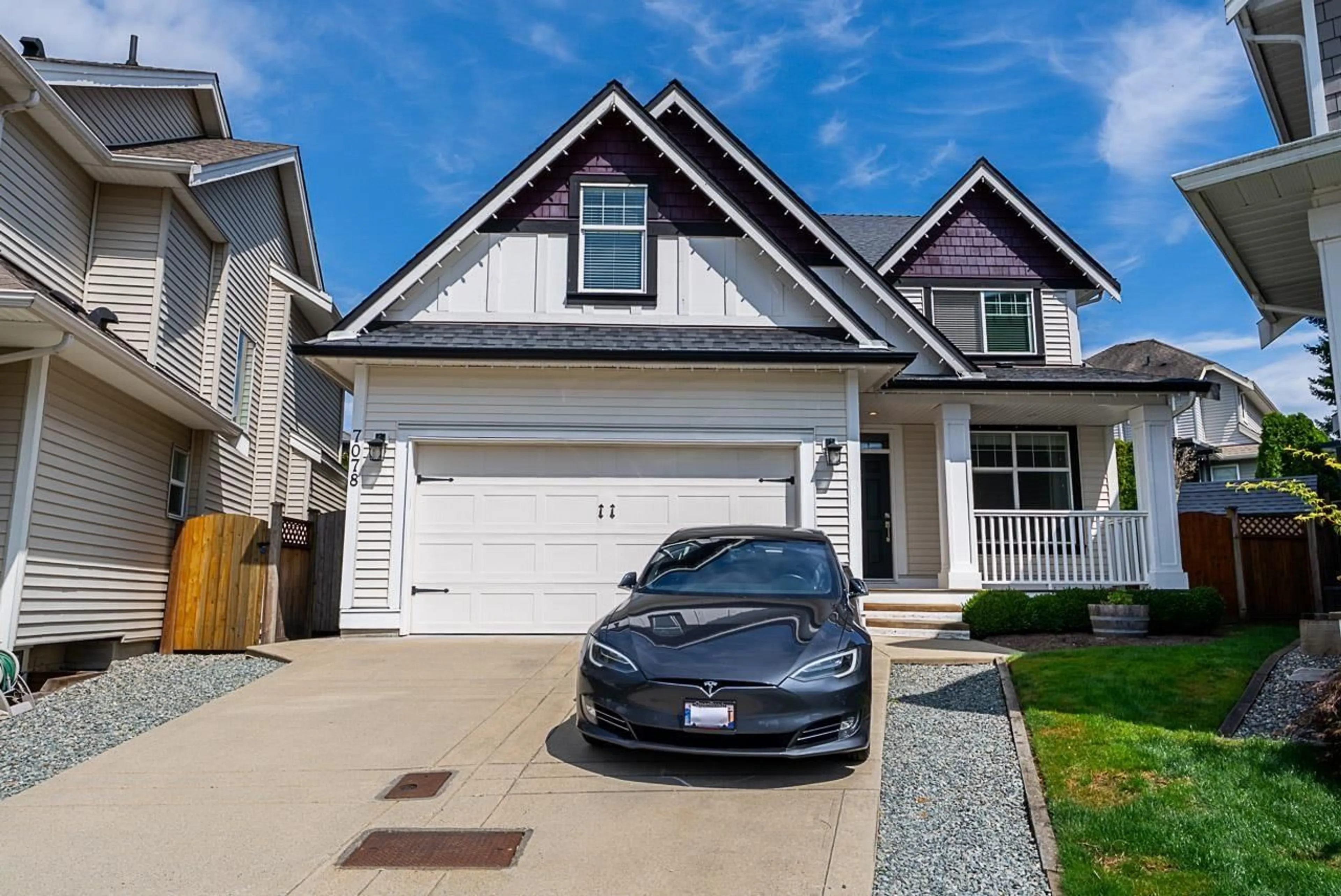 Home with vinyl exterior material, street for 7078 179, Surrey British Columbia V3S7A3