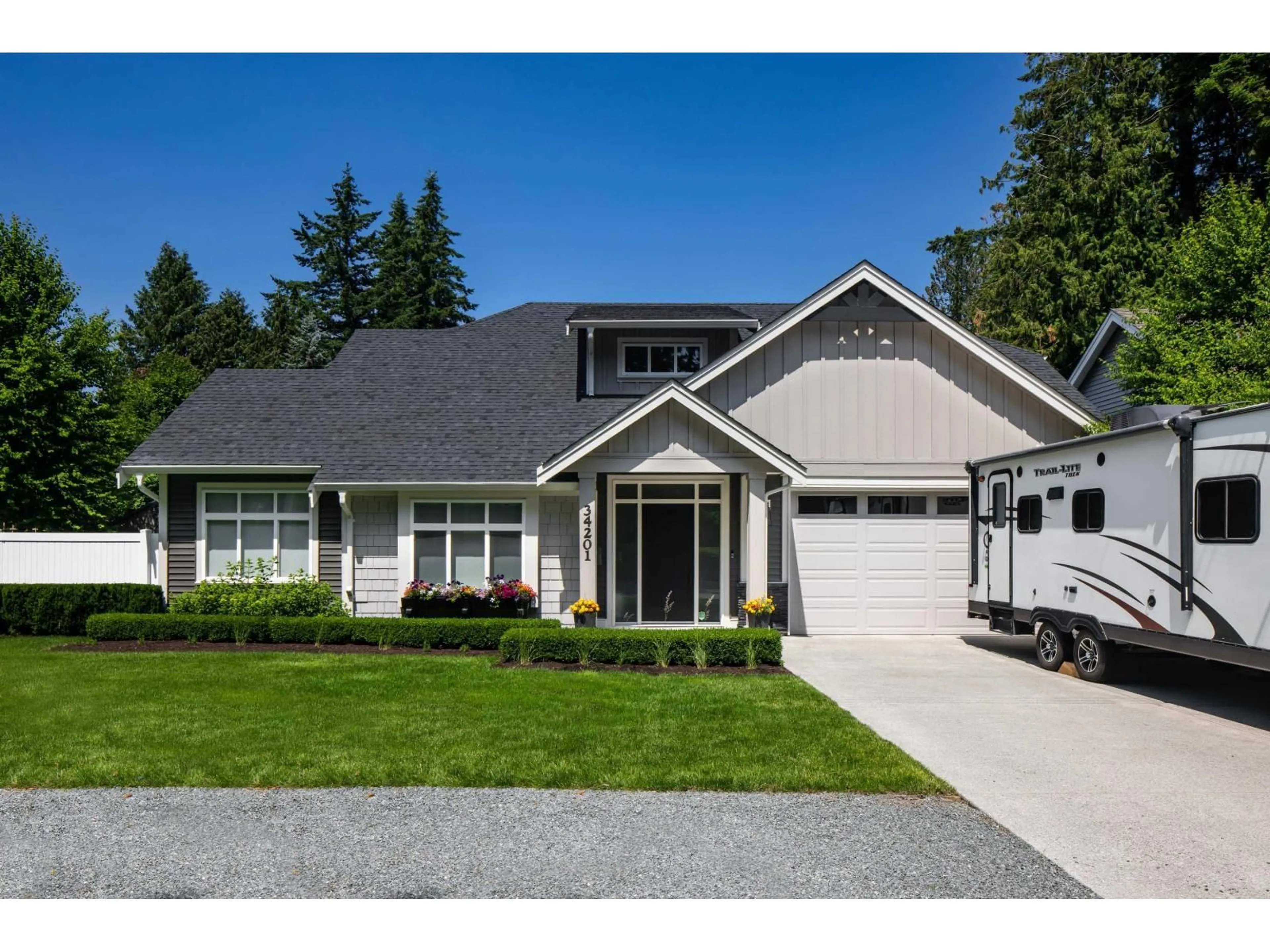Home with vinyl exterior material, street for 34201 WOODBINE, Abbotsford British Columbia V2S2R4