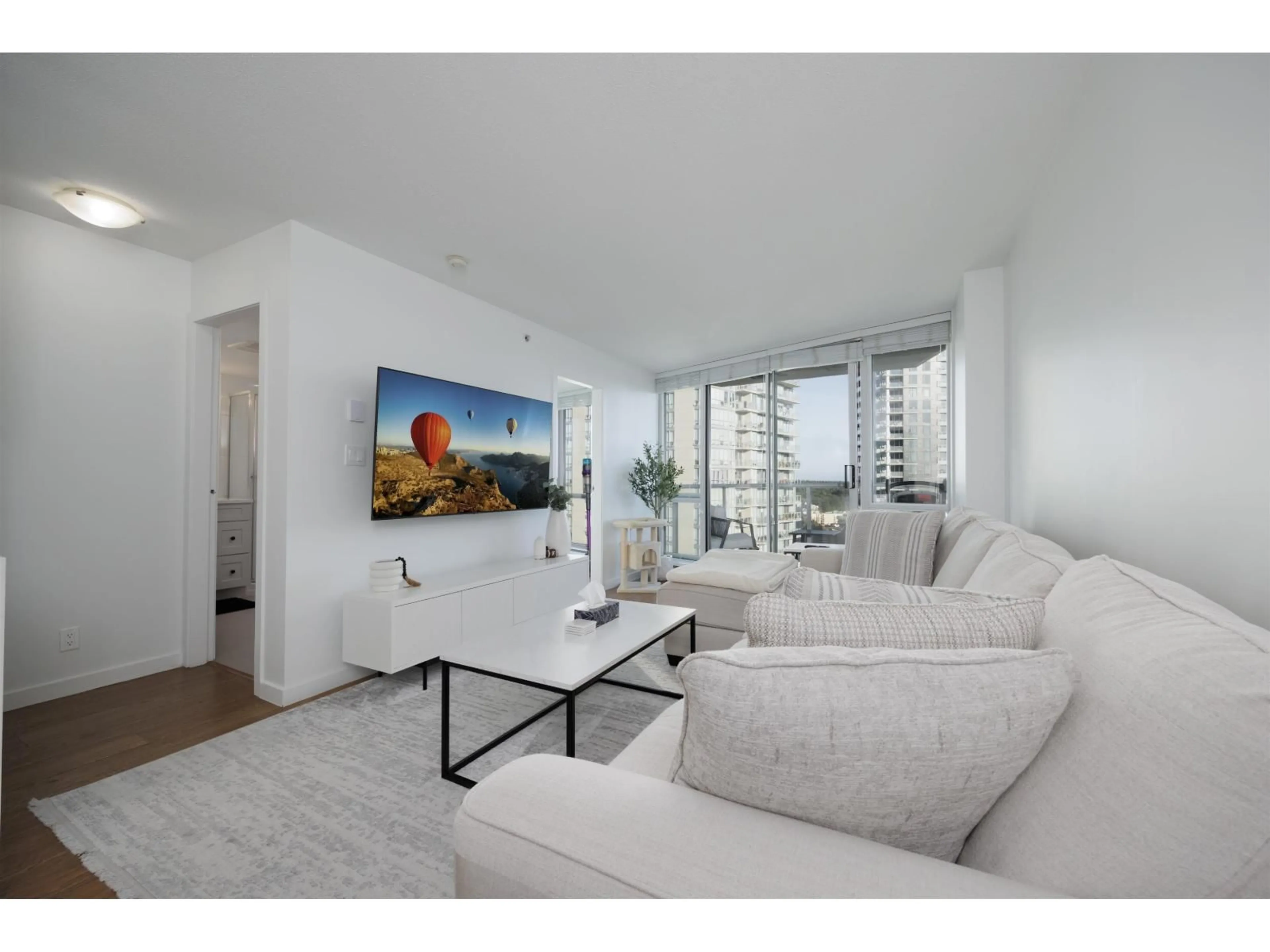 Living room with furniture, unknown for 2207 - 13618 100, Surrey British Columbia V3T0A8