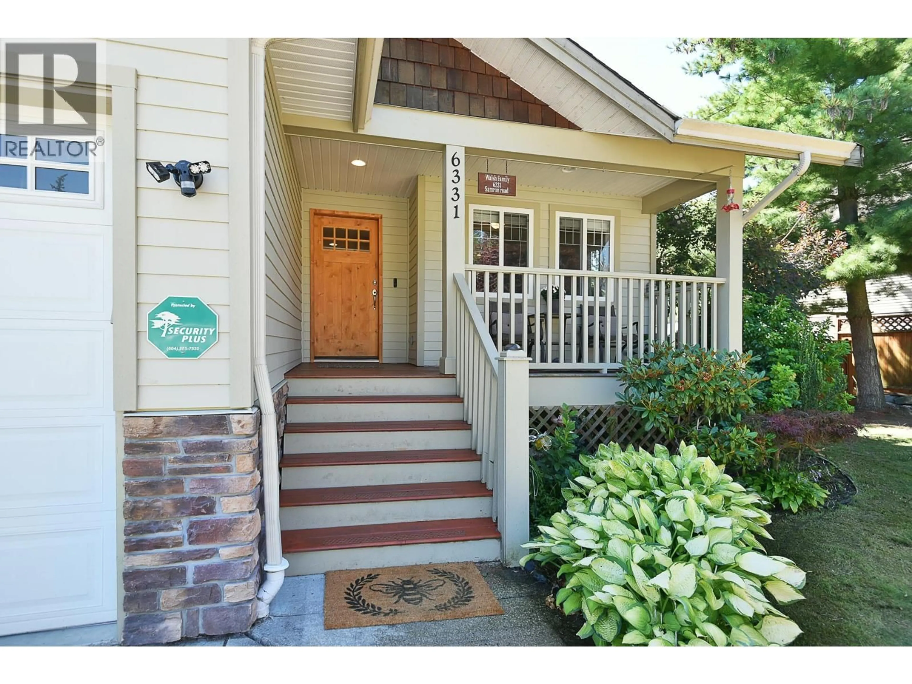 Indoor entryway for 6331 SAMRON ROAD, Sechelt British Columbia V7Z0N6