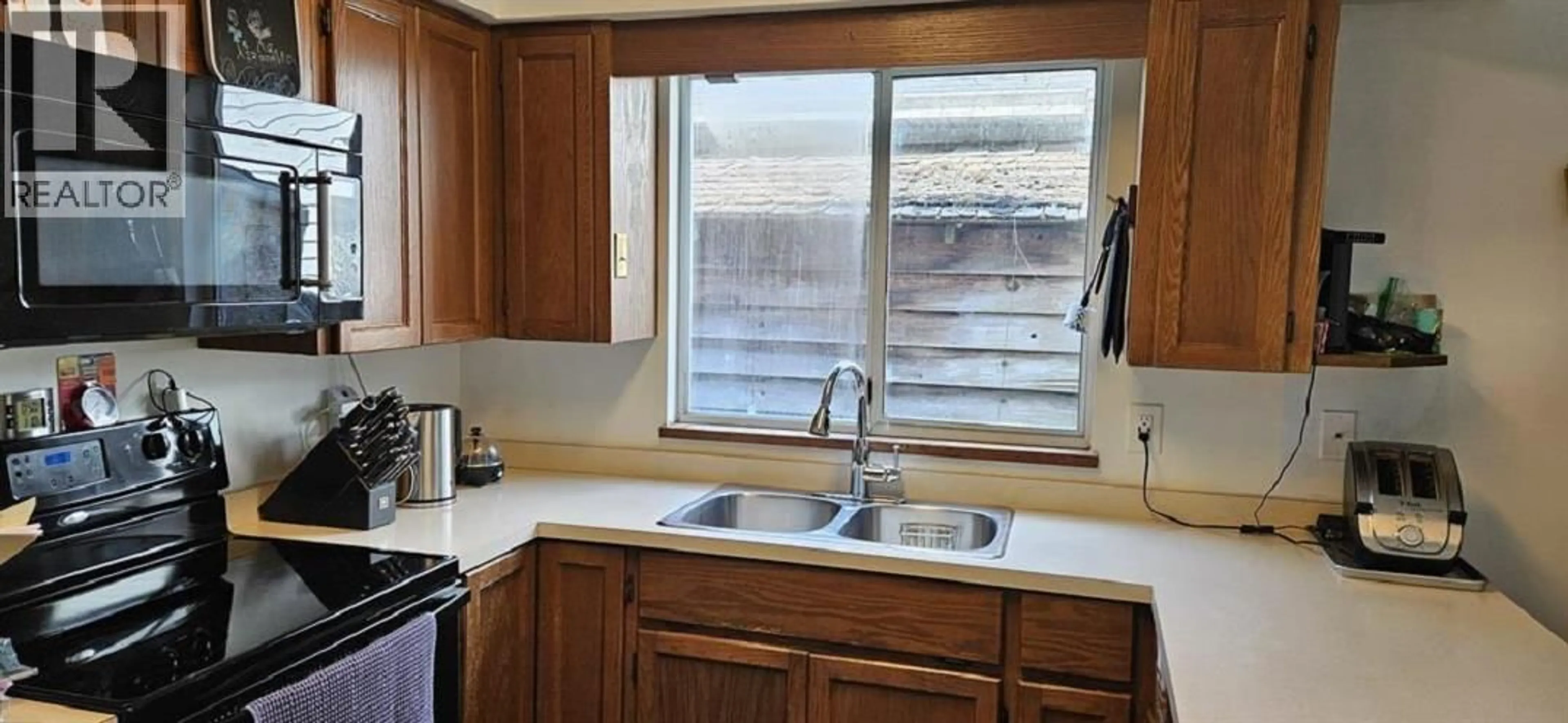 Standard kitchen, unknown for 20132 DITTON STREET, Maple Ridge British Columbia V2X9H4