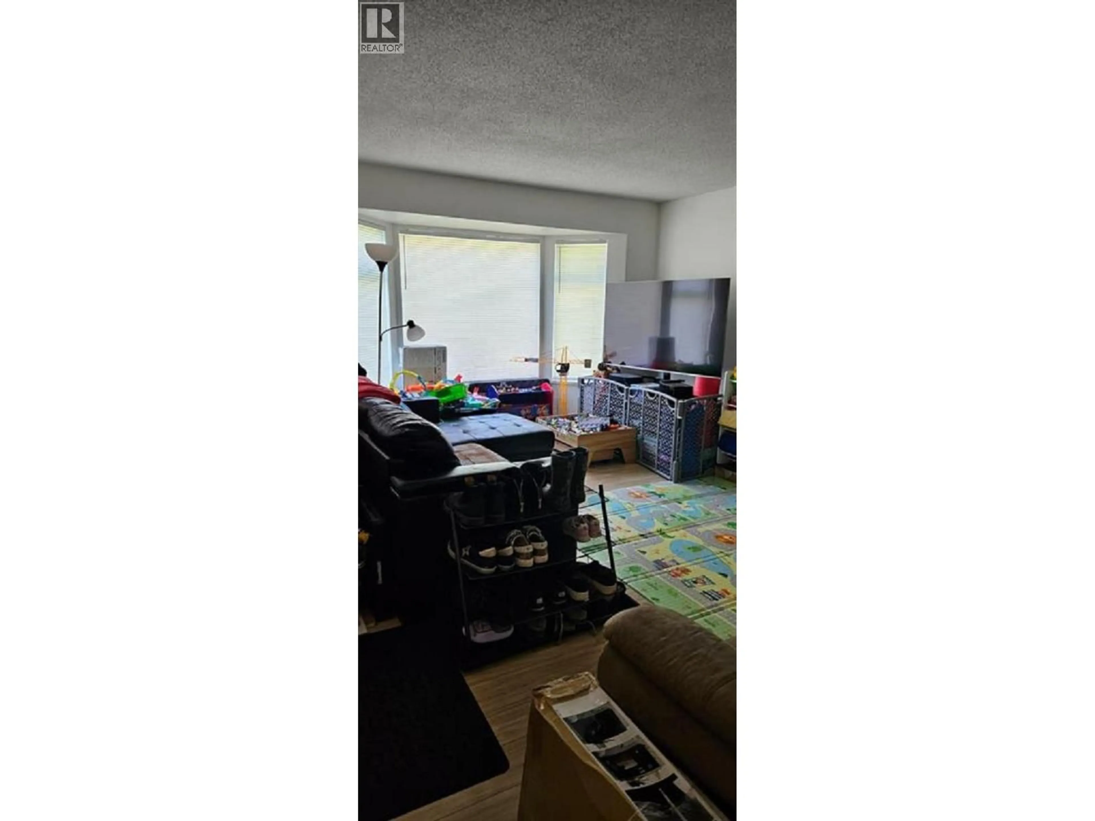 A pic of a room for 20132 DITTON STREET, Maple Ridge British Columbia V2X9H4