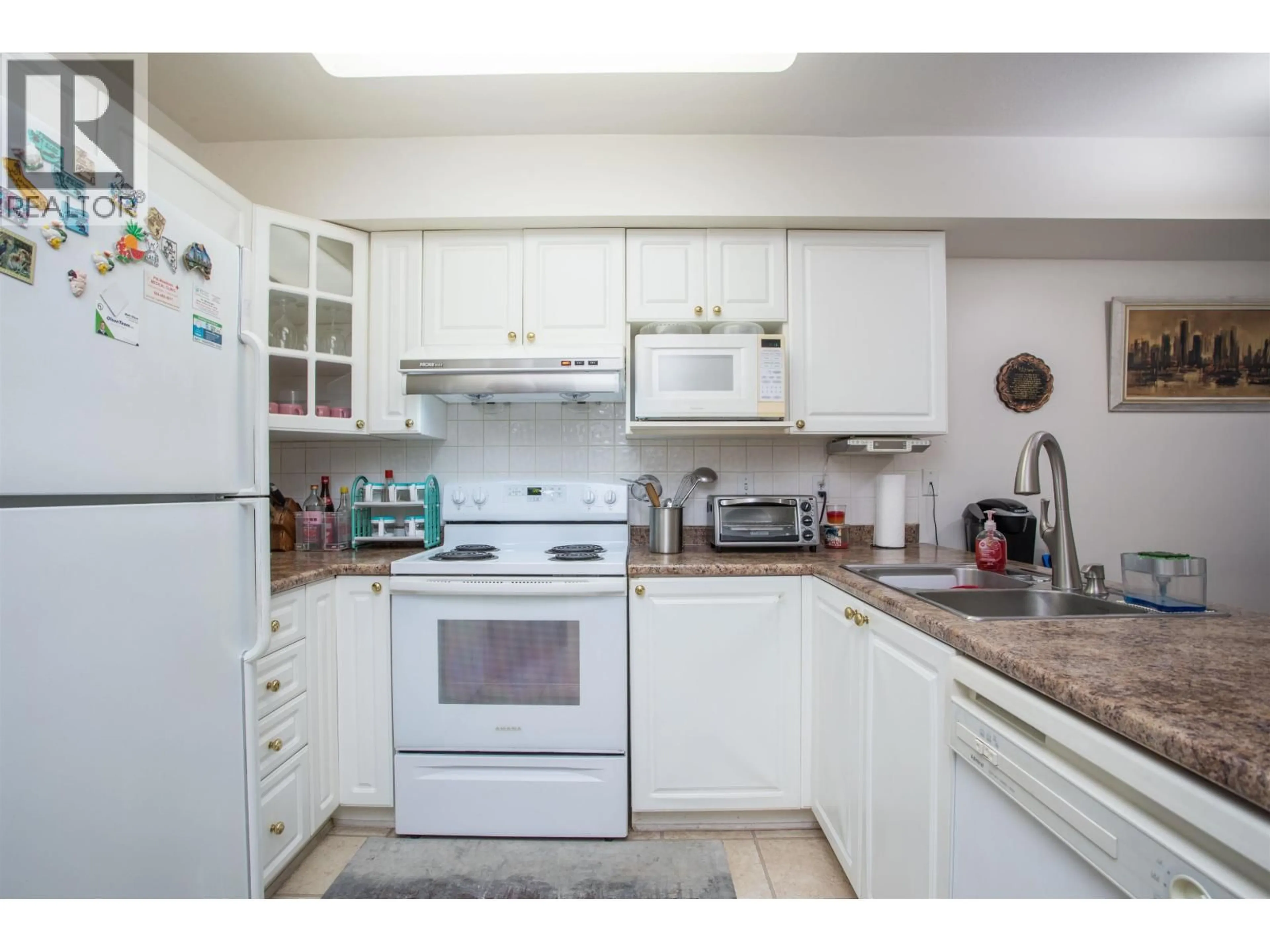 Standard kitchen, unknown for 22 - 12449 191 STREET, Pitt Meadows British Columbia V3Y2R4