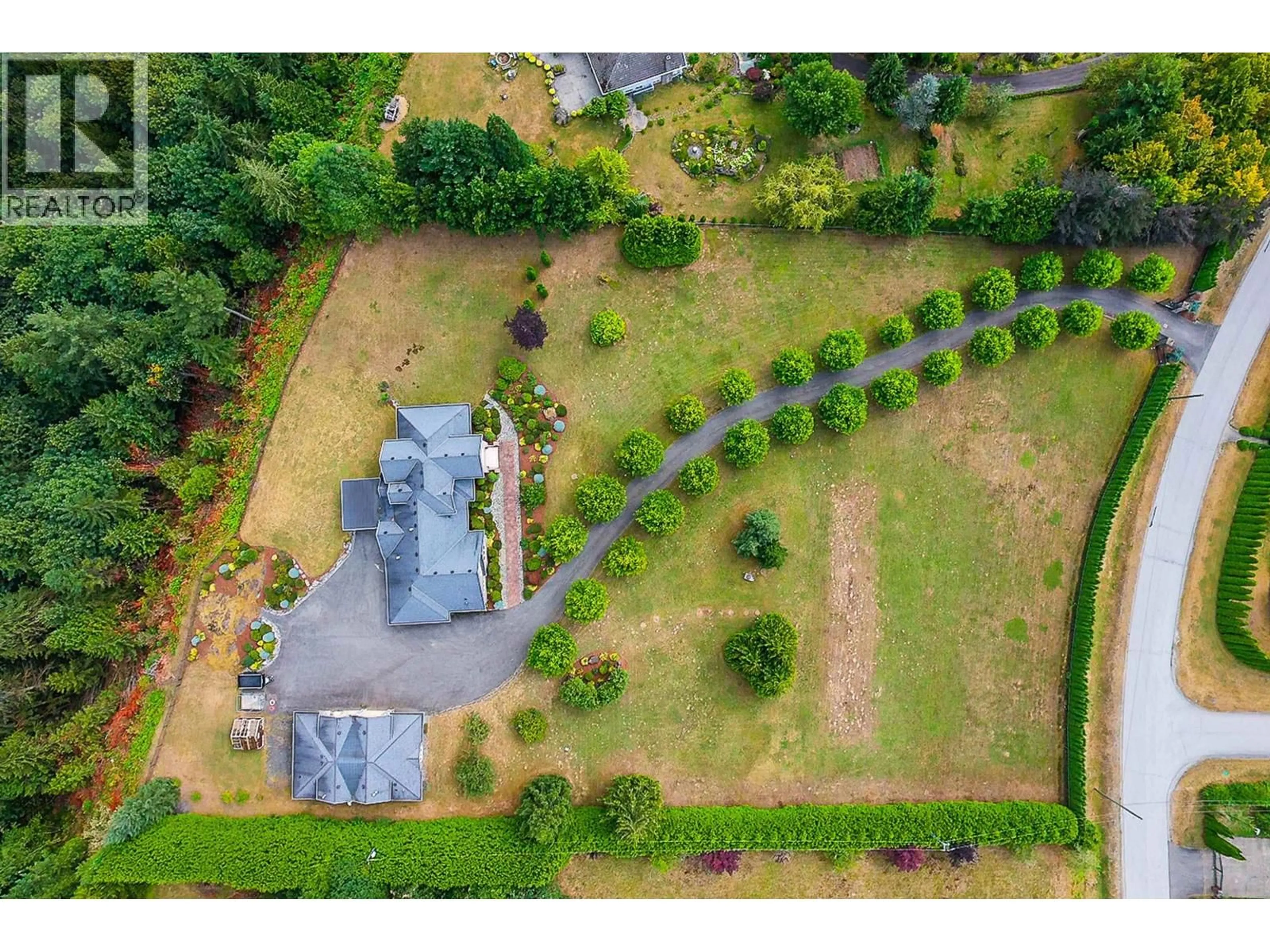 A pic from outside/outdoor area/front of a property/back of a property/a pic from drone, unknown for 10270 ROLLEY CRESCENT, Maple Ridge British Columbia V2W1J9