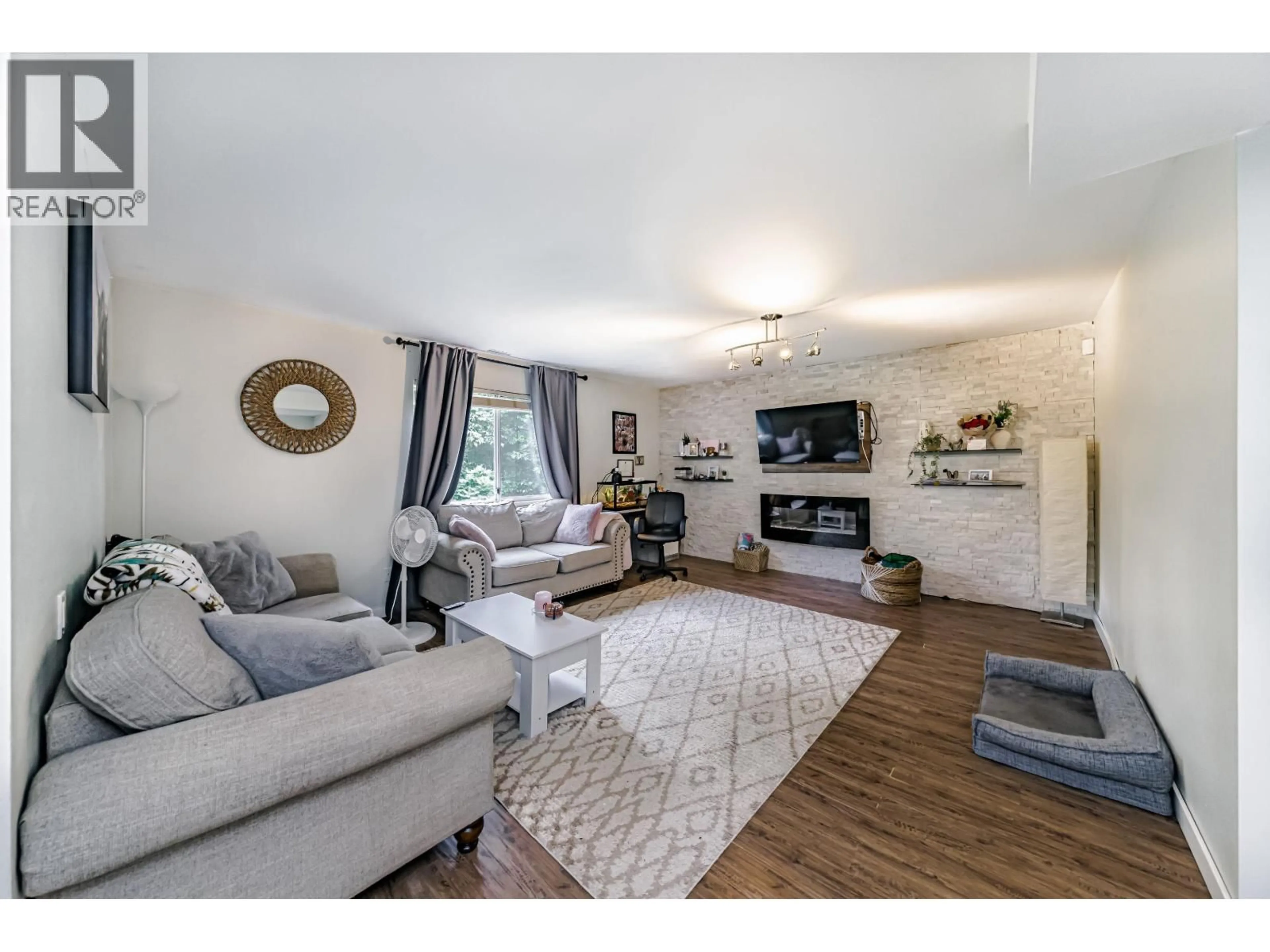 Living room with furniture, unknown for 2025 POEL PLACE, Port Coquitlam British Columbia V3C5H9