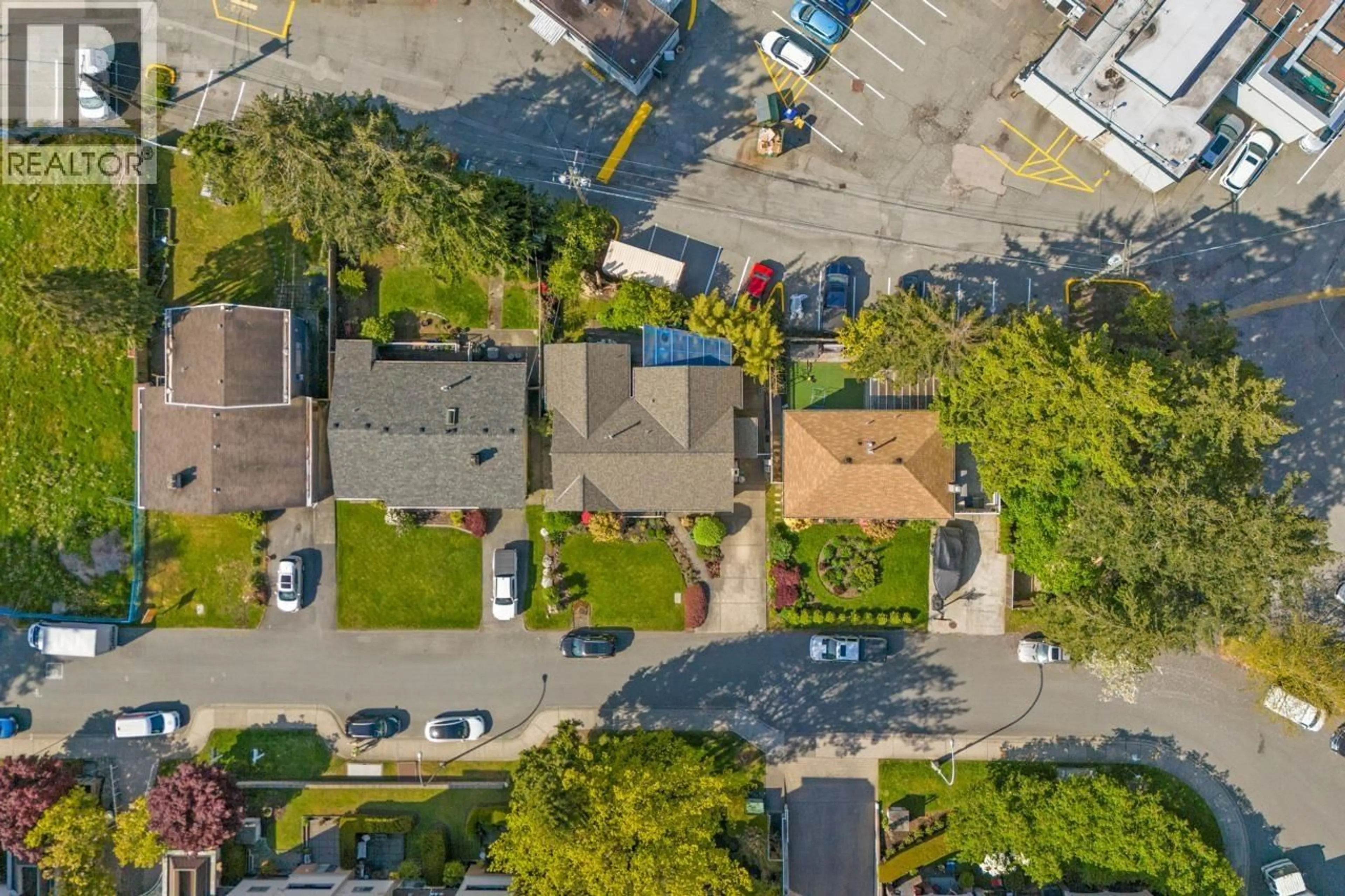 A pic from outside/outdoor area/front of a property/back of a property/a pic from drone, street for 1253 HUNTER ROAD, Delta British Columbia V4L1Y9