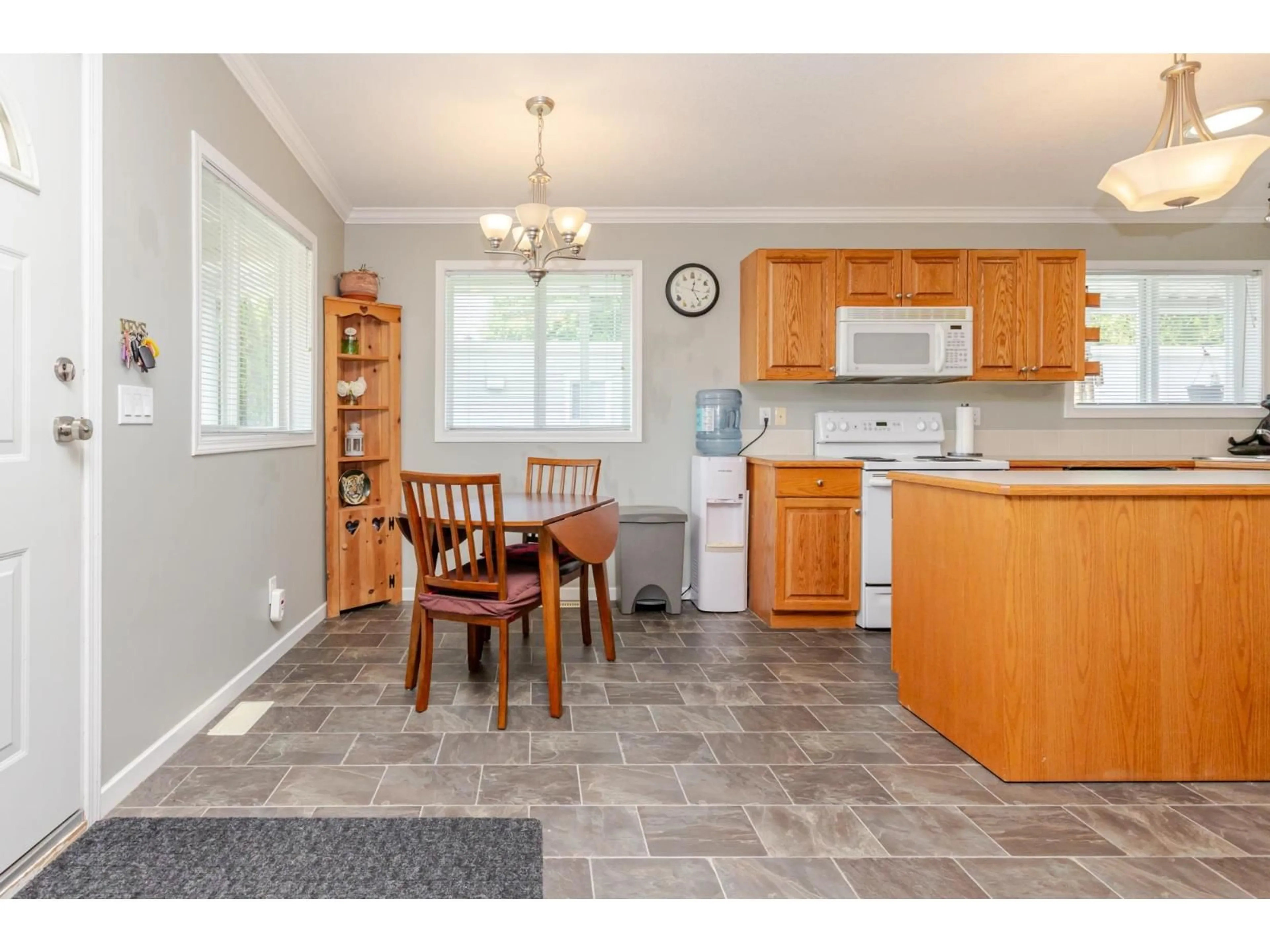 Standard kitchen, ceramic/tile floor for 182 - 1840 160, Surrey British Columbia V4A4X4