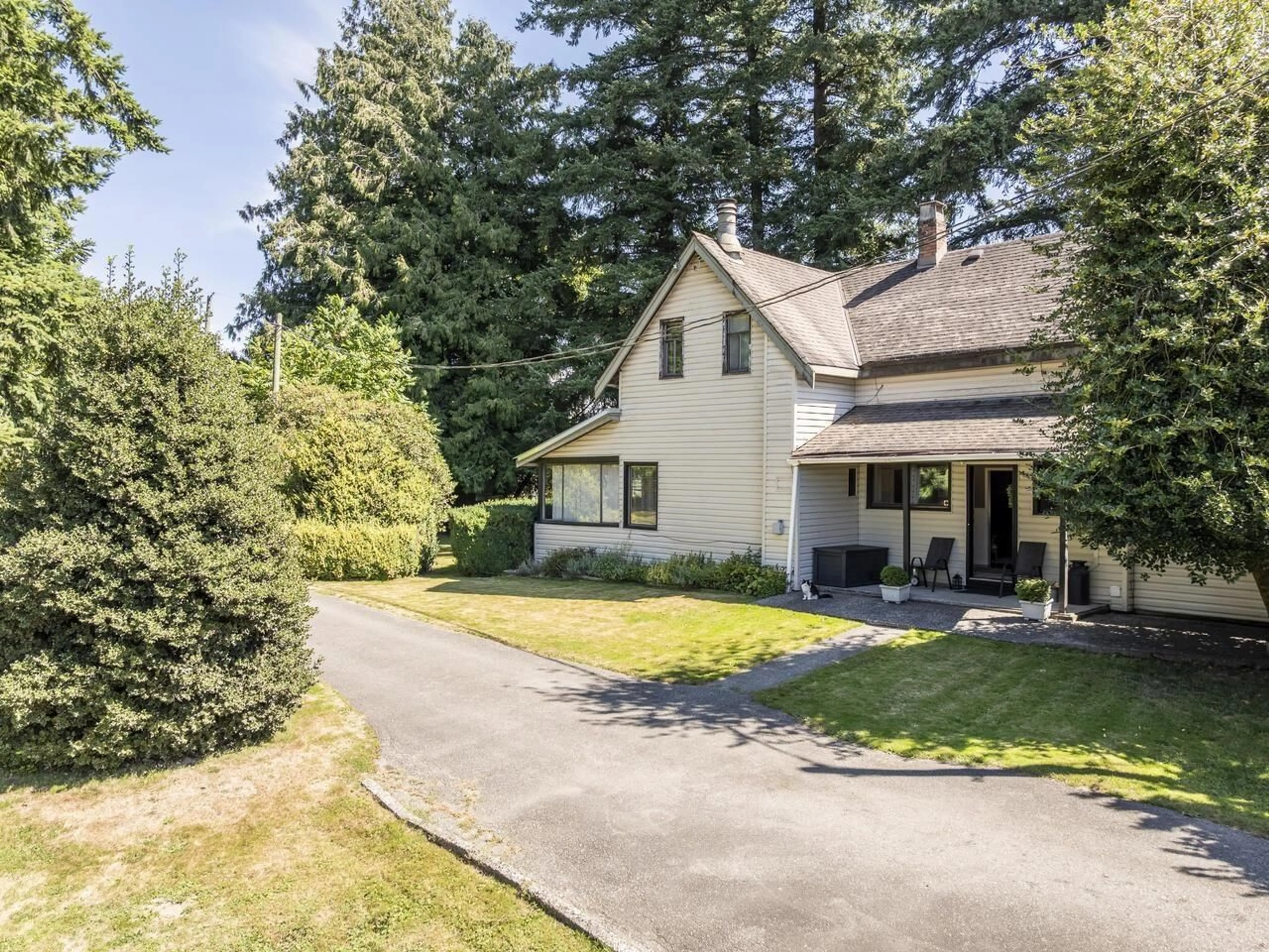 A pic from outside/outdoor area/front of a property/back of a property/a pic from drone, street for 8153 RIVER SOUTH, Mission British Columbia V0M1H0
