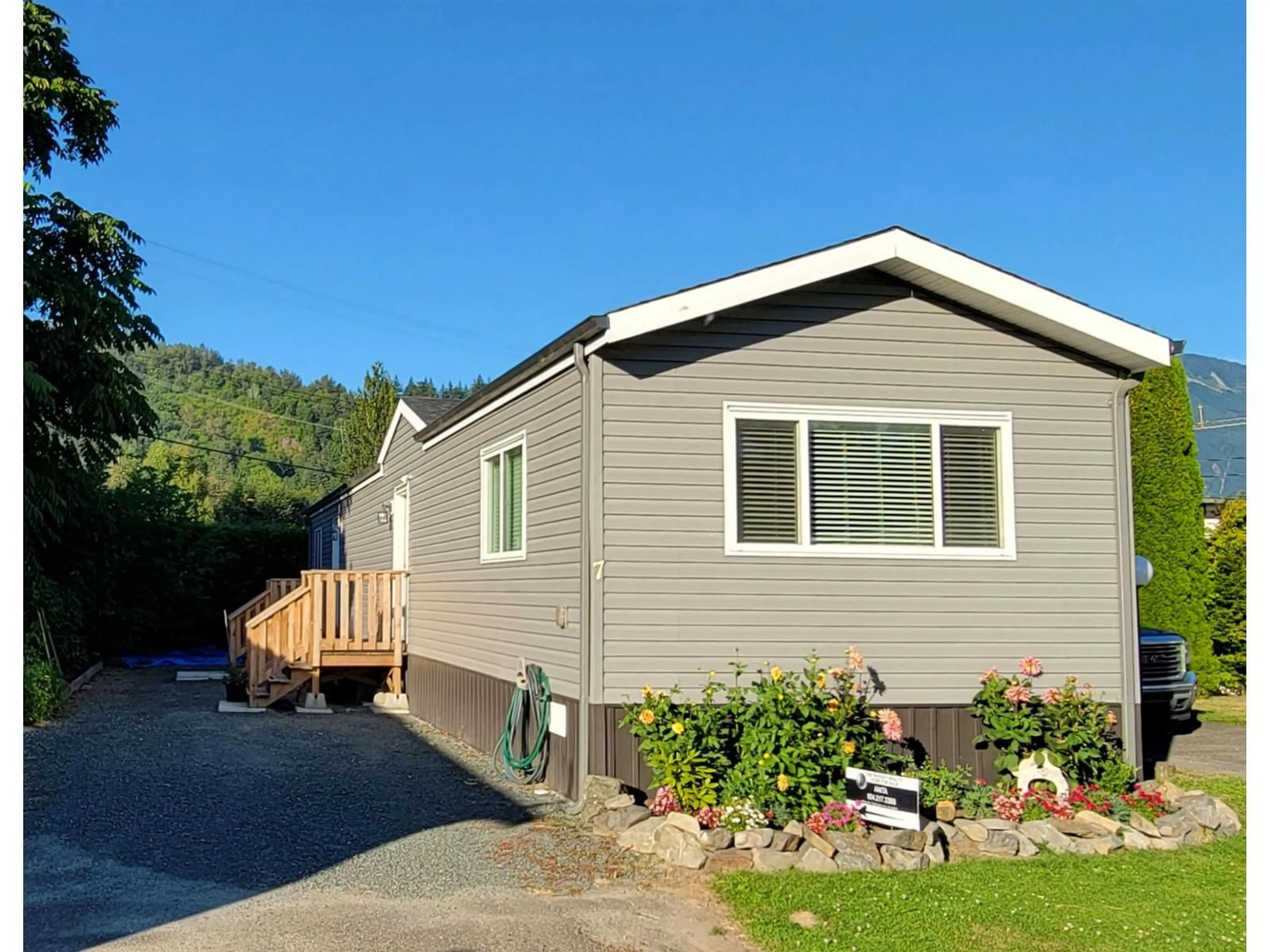 Home with vinyl exterior material, street for 7 - 1884 HEATH ROAD, Agassiz British Columbia V0M1L0